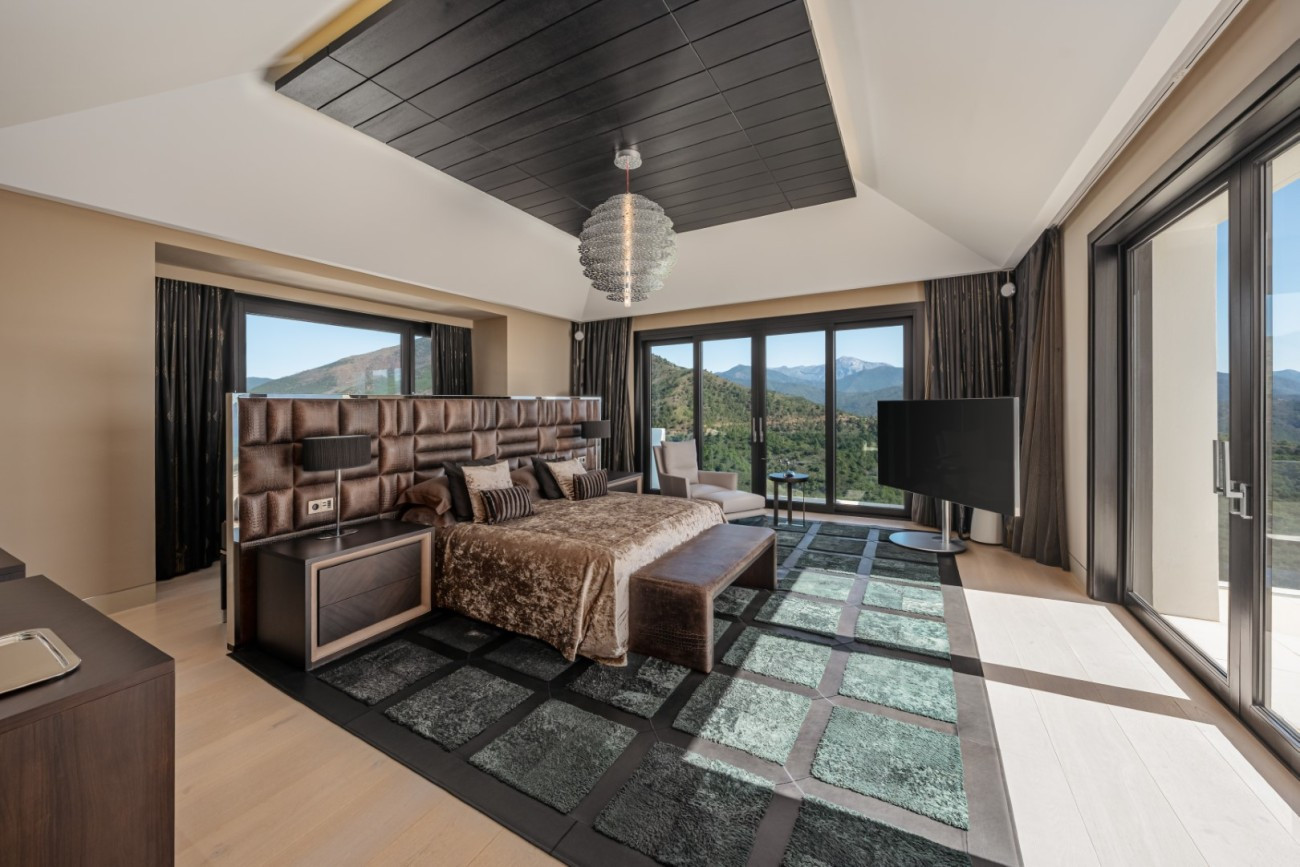  Image of Villa - 7 Bedrooms - 9 Bathrooms for sale in Malaga-Benahavis-Spain, Image 11