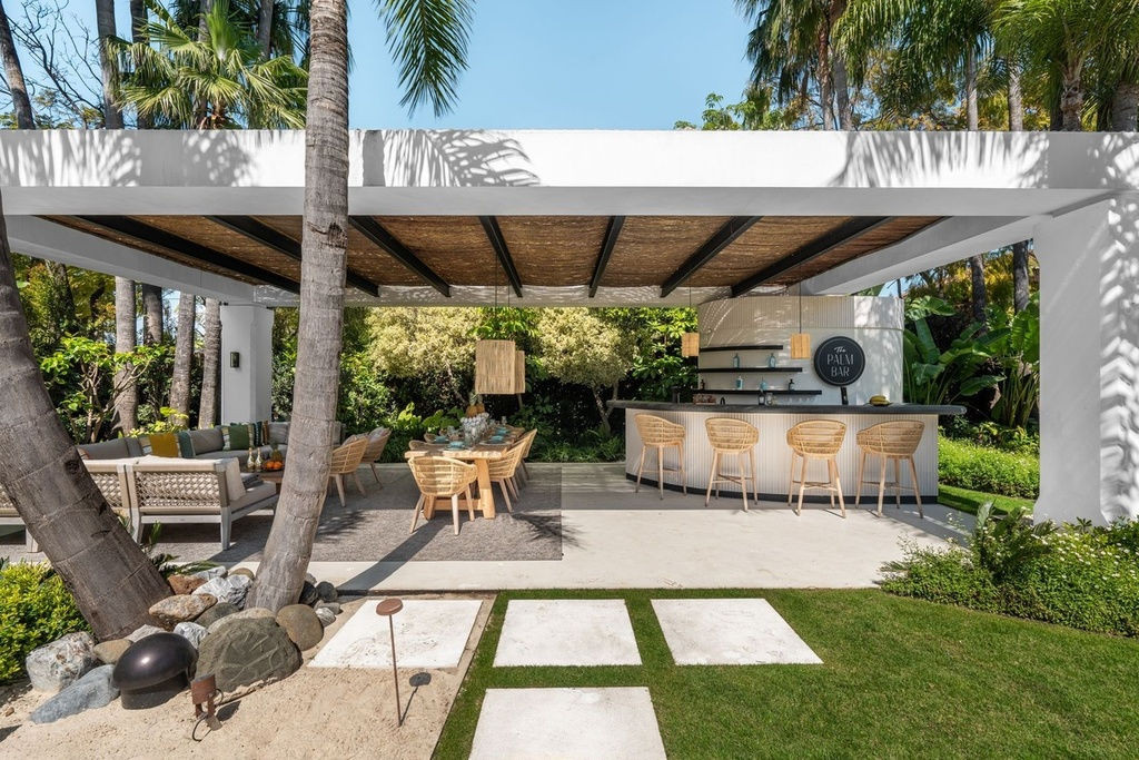  Image of Villa - 6 Bedrooms - 6 Bathrooms for sale in Malaga-Marbella-Spain, Image 6