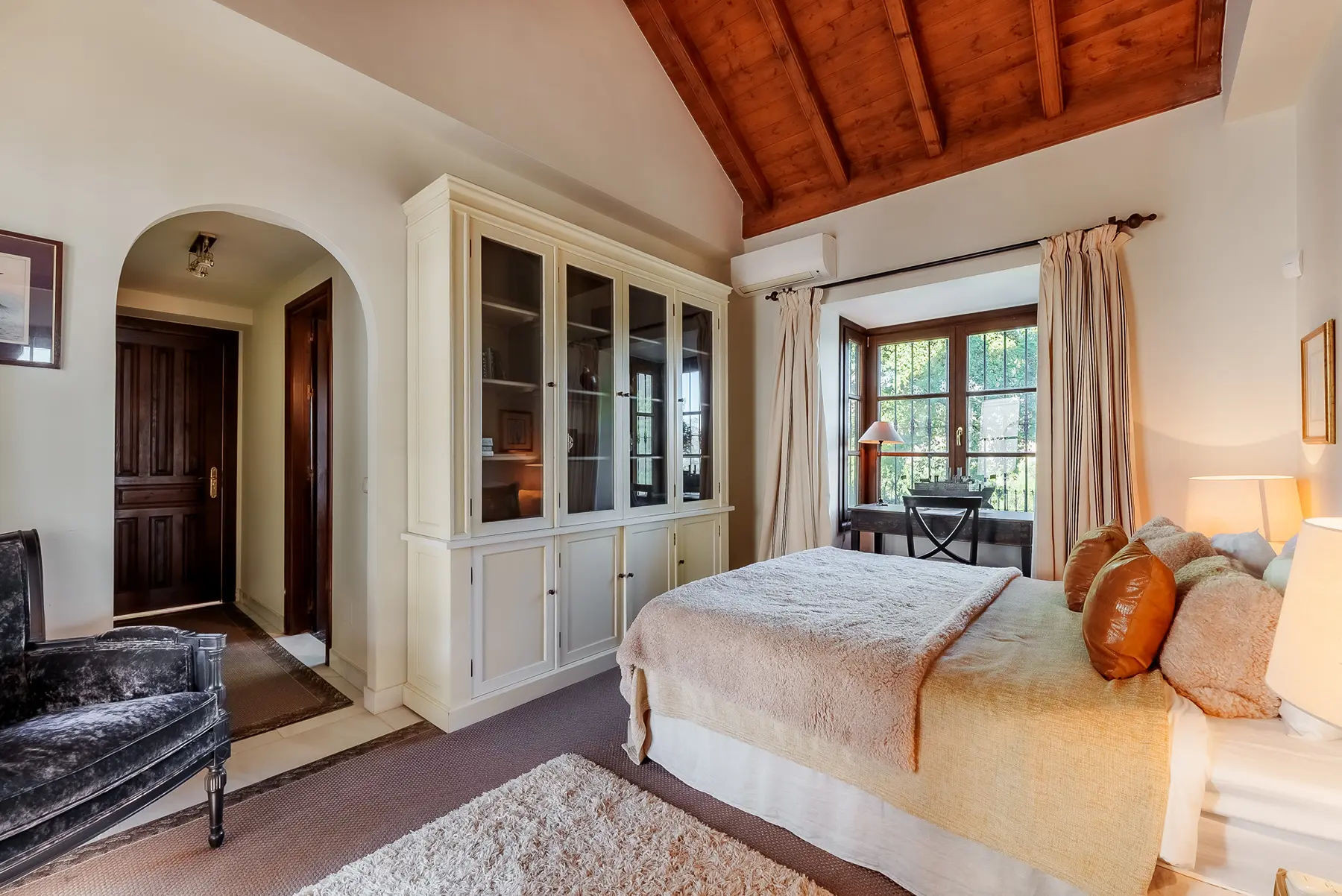  Image of Villa - 7 Bedrooms - 8 Bathrooms for sale in Malaga-Benahavis-Spain, Image 37