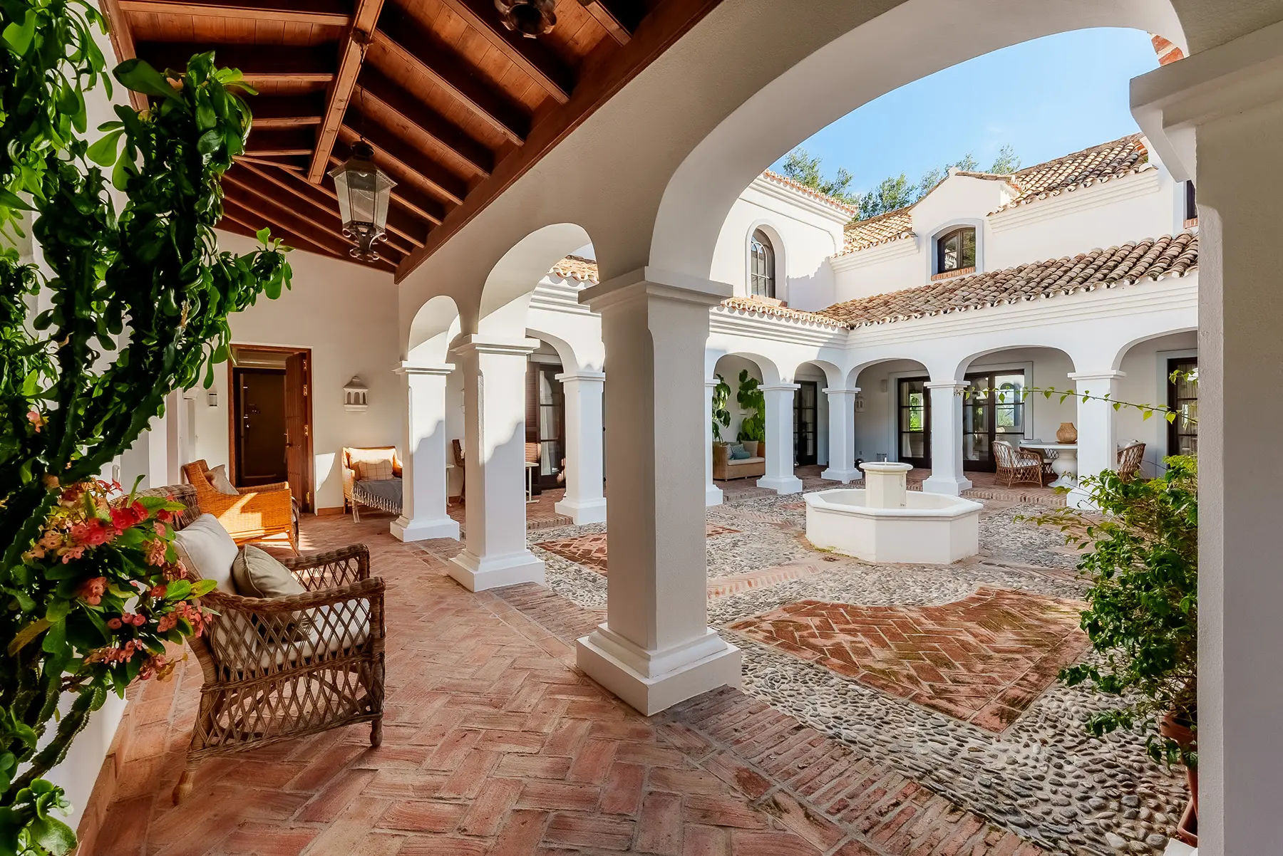  Image of Villa - 7 Bedrooms - 8 Bathrooms for sale in Malaga-Benahavis-Spain, Image 22