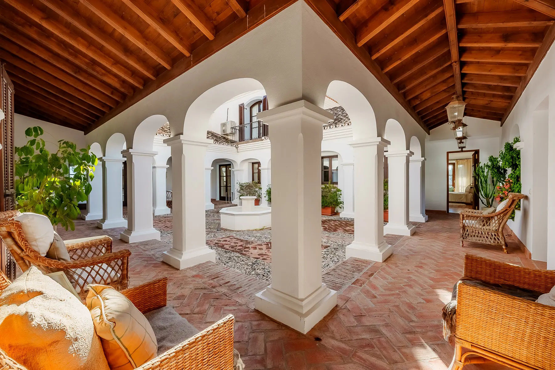  Image of Villa - 7 Bedrooms - 8 Bathrooms for sale in Malaga-Benahavis-Spain, Image 21