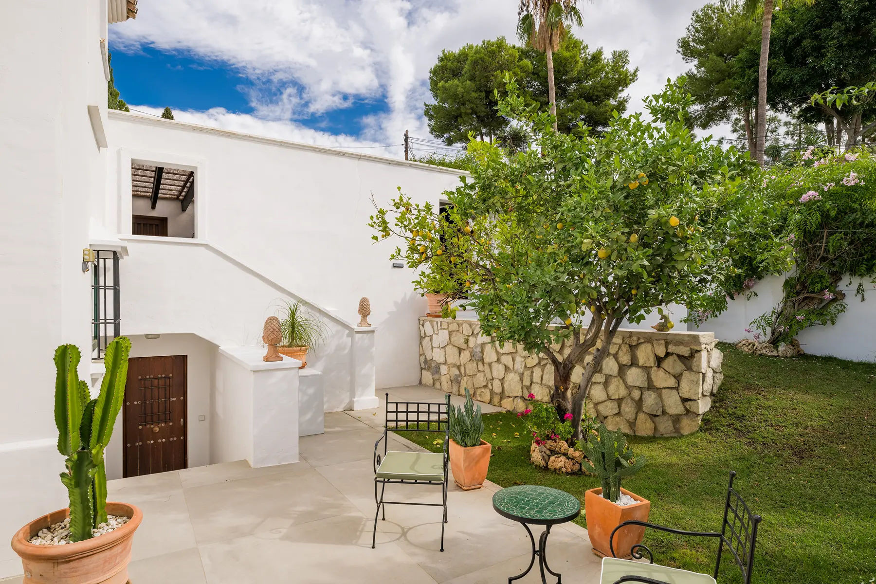  Image of Villa - 6 Bedrooms - 5 Bathrooms for sale in Malaga-Benahavis-Spain, Image 6