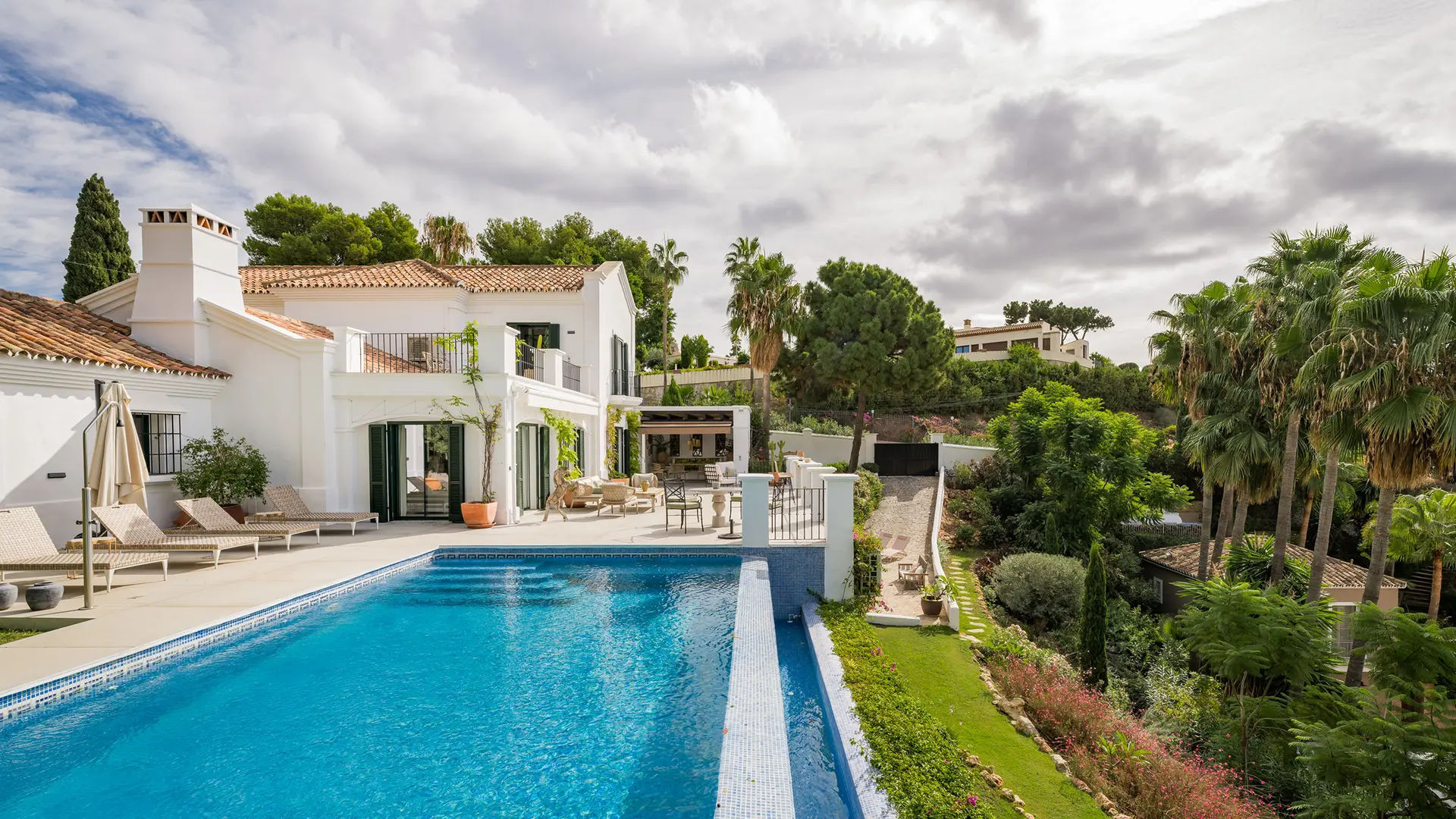 Image of Villa - 6 Bedrooms - 5 Bathrooms for Sale in Malaga-Benahavis-Spain, Image 2