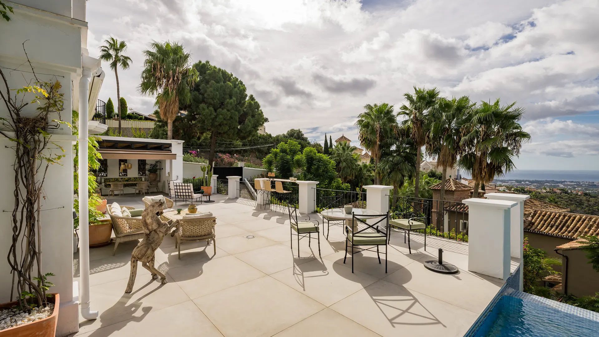 Image of Villa - 6 Bedrooms - 5 Bathrooms for Sale in Malaga-Benahavis-Spain, Image 3