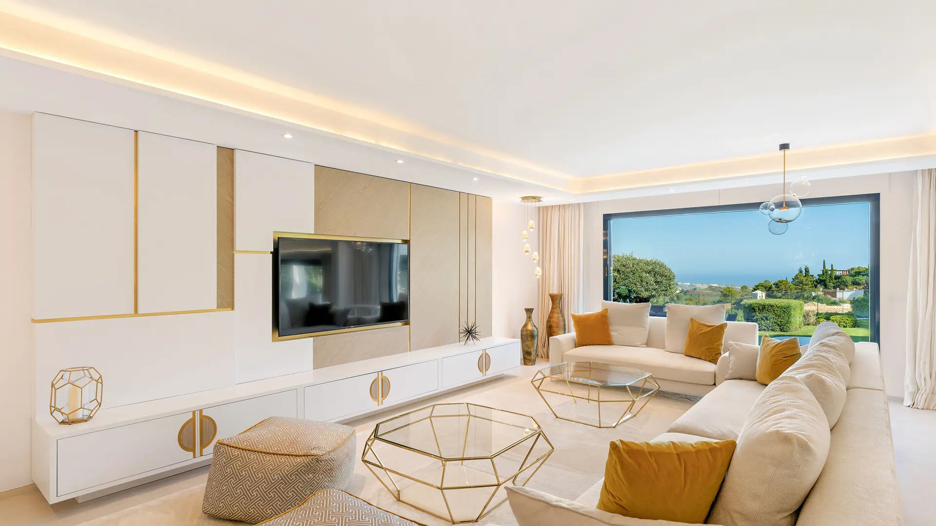 Image of Villa - 8 Bedrooms - 7 Bathrooms for Sale in Malaga-Benahavis-Spain, Image 4