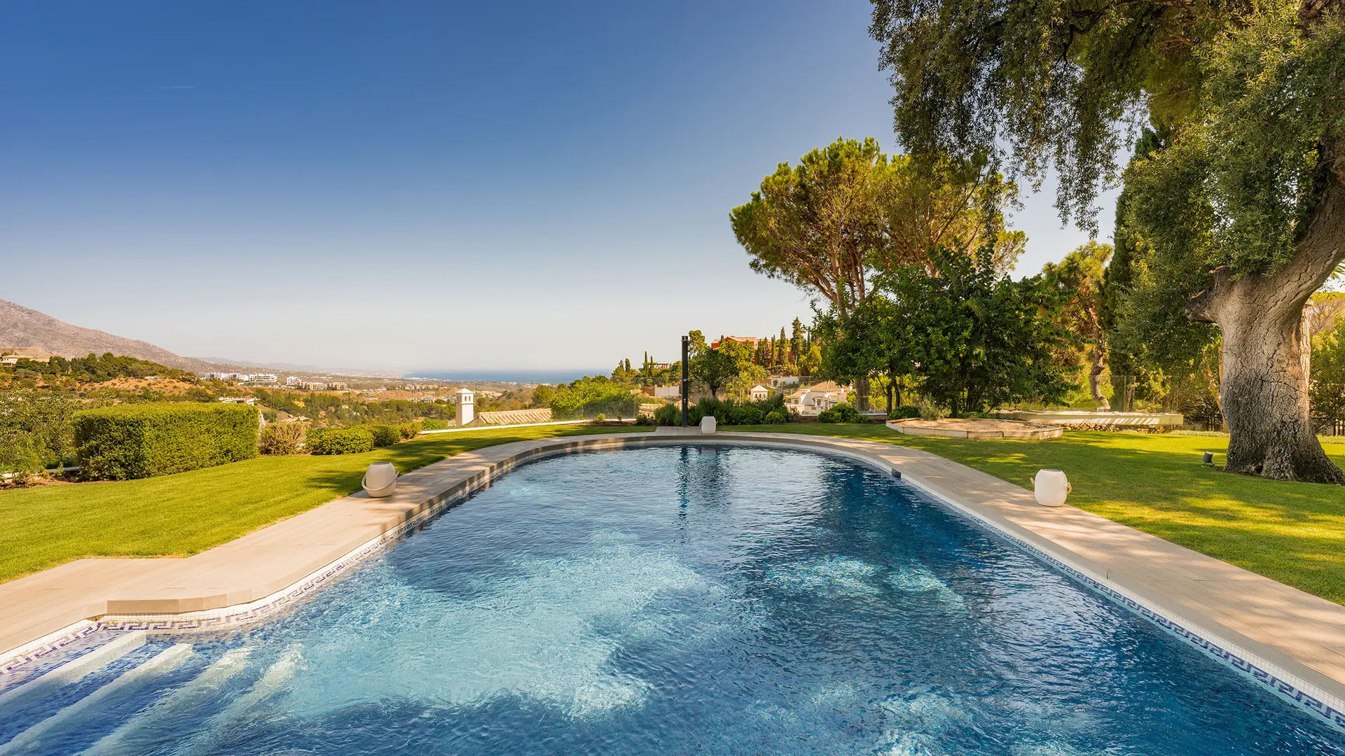 Image of Villa - 8 Bedrooms - 7 Bathrooms for Sale in Malaga-Benahavis-Spain, Image 2