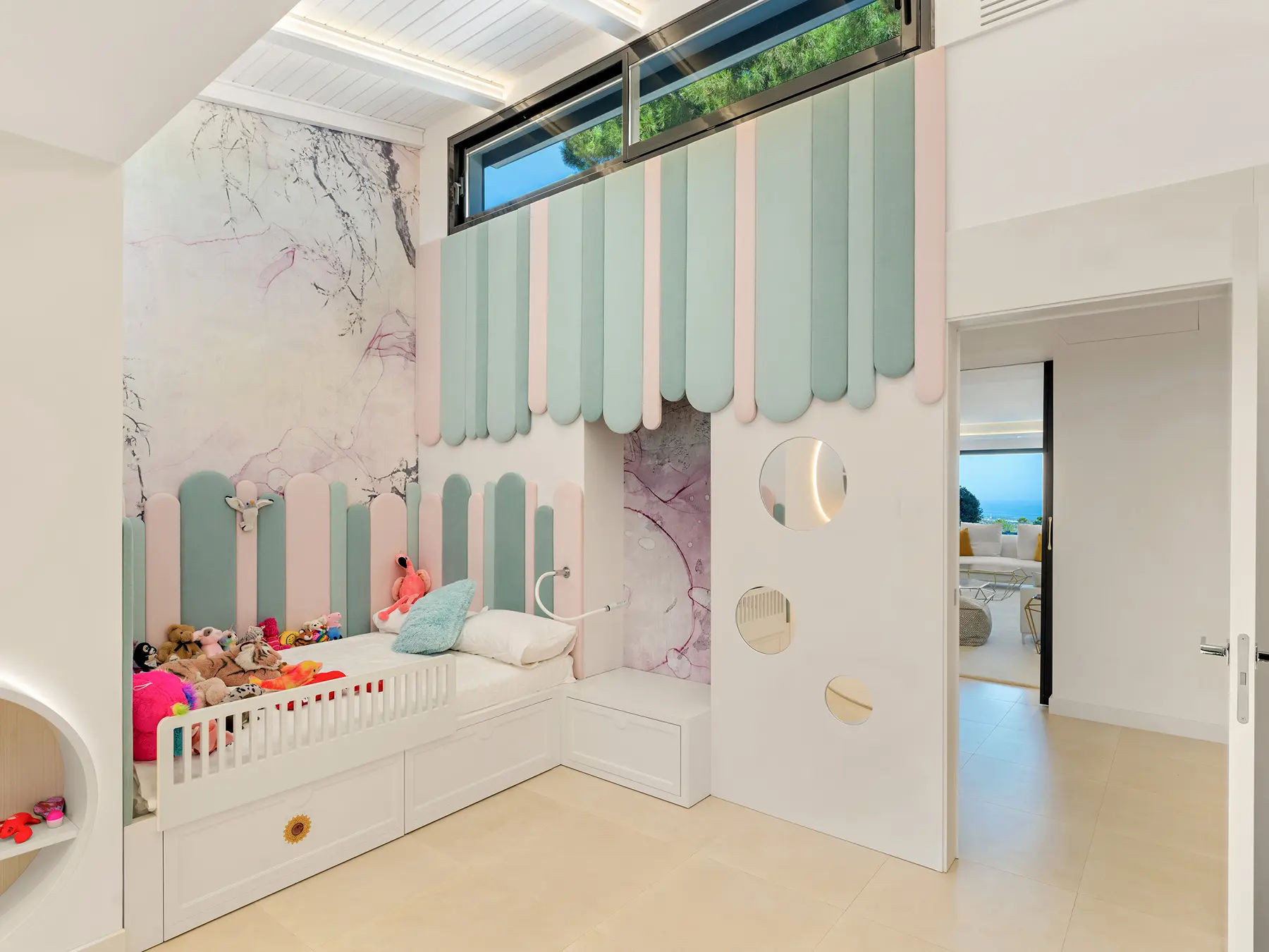  Image of Villa - 8 Bedrooms - 7 Bathrooms for sale in Malaga-Benahavis-Spain, Image 22