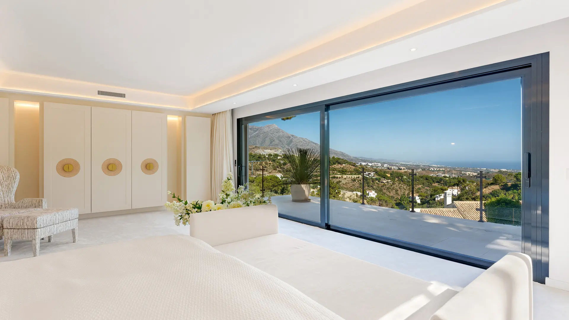  Image of Villa - 8 Bedrooms - 7 Bathrooms for sale in Malaga-Benahavis-Spain, Image 12