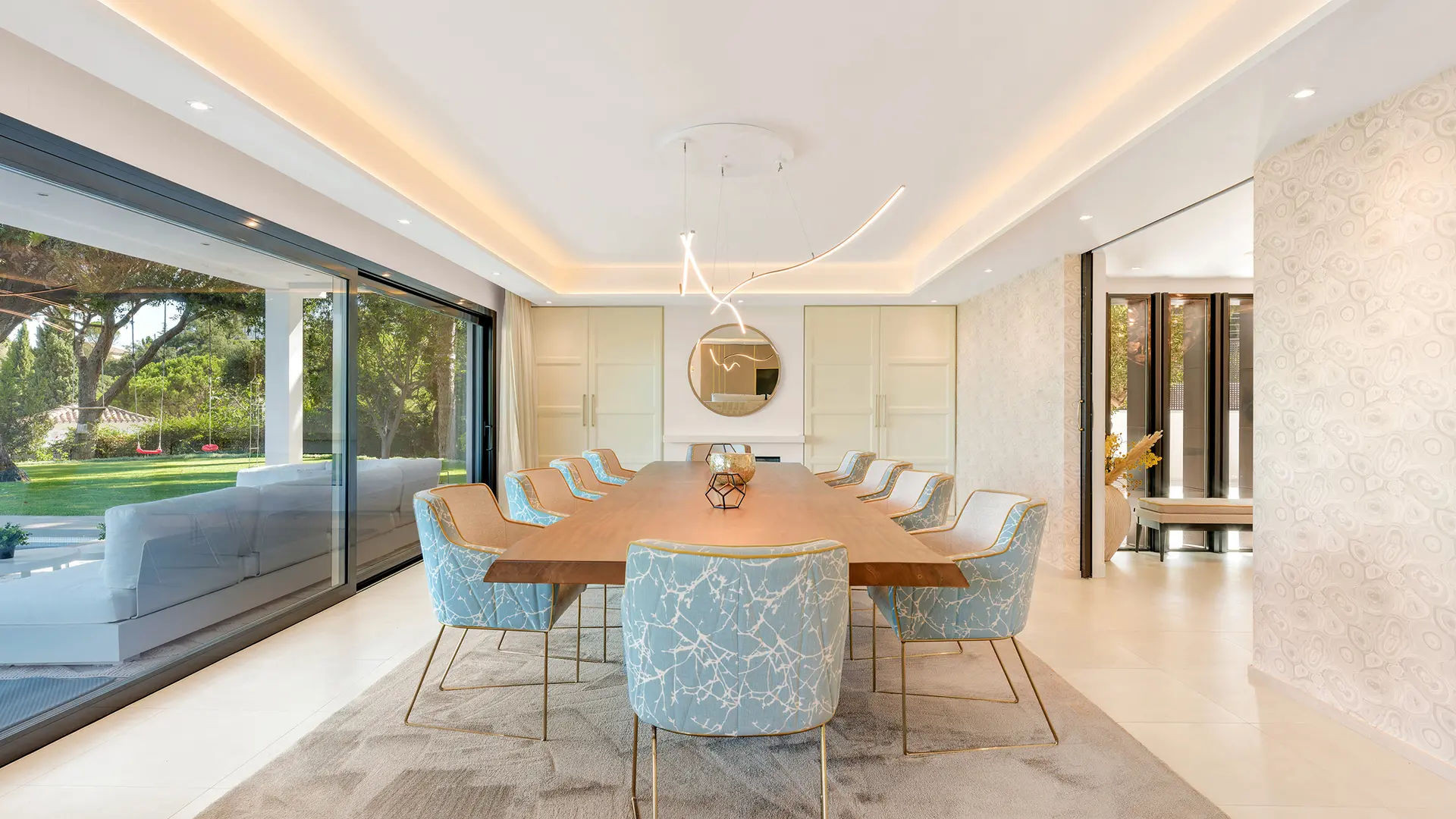  Image of Villa - 8 Bedrooms - 7 Bathrooms for sale in Malaga-Benahavis-Spain, Image 6