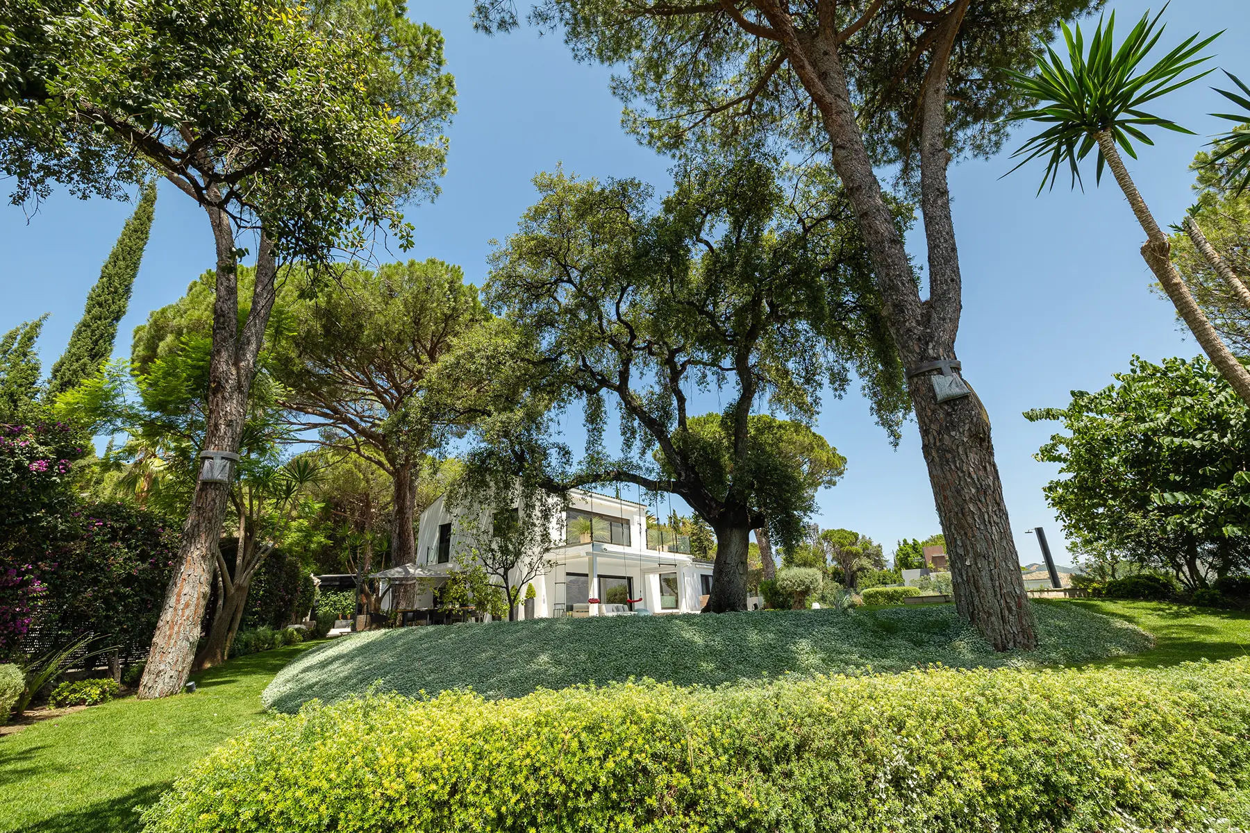  Image of Villa - 8 Bedrooms - 7 Bathrooms for sale in Malaga-Benahavis-Spain, Image 9