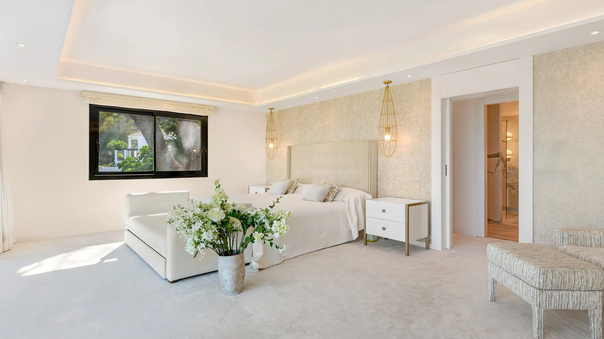  Image of Villa - 8 Bedrooms - 7 Bathrooms for sale in Malaga-Benahavis-Spain, Image 13
