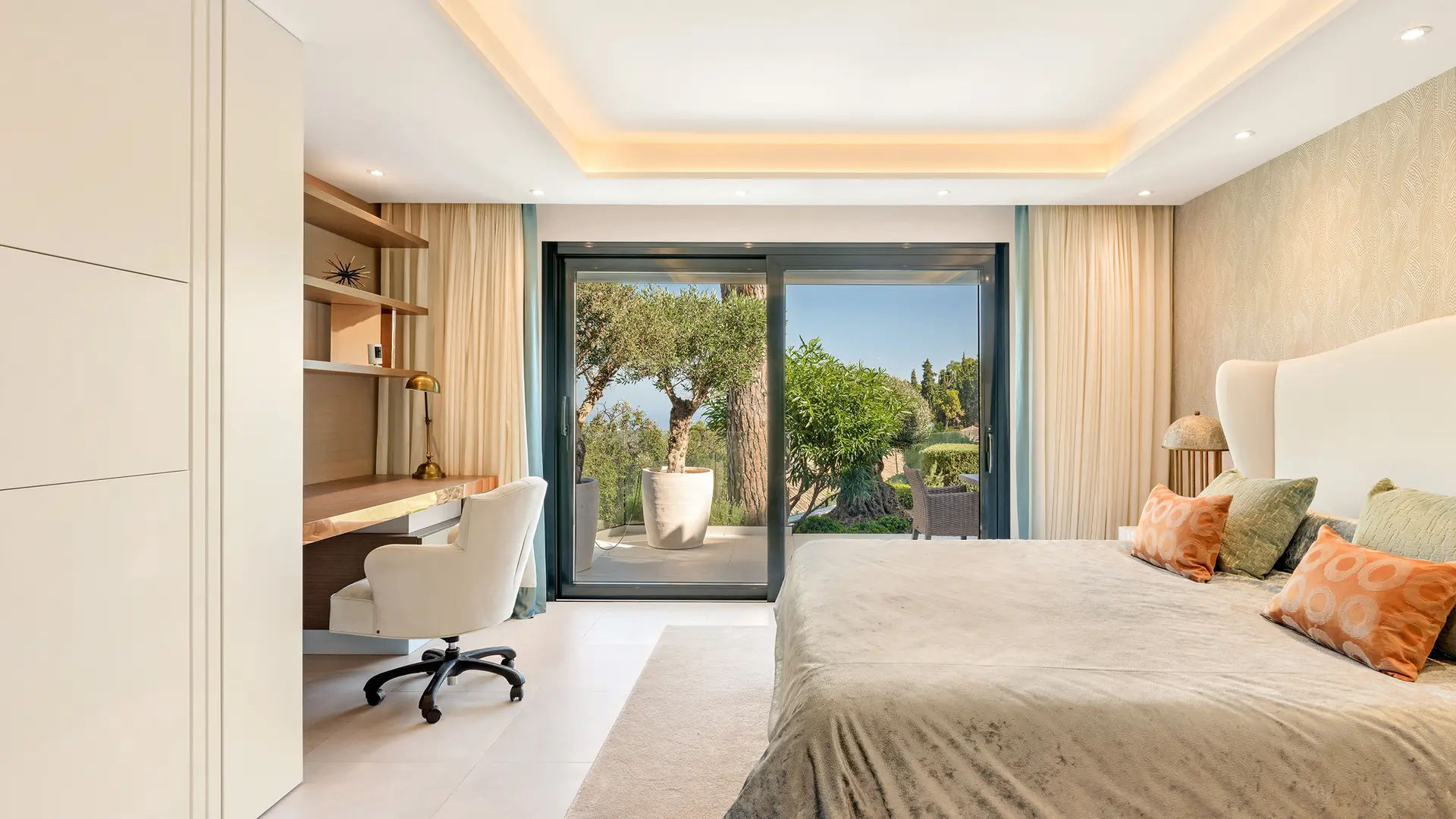  Image of Villa - 8 Bedrooms - 7 Bathrooms for sale in Malaga-Benahavis-Spain, Image 17