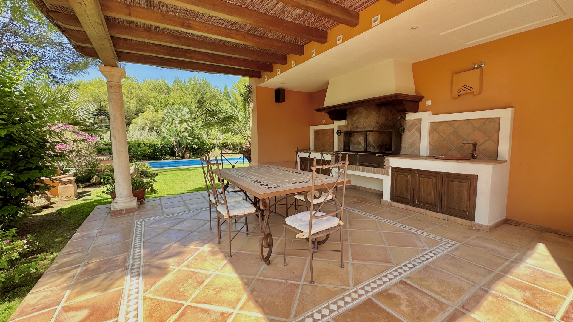  Image of Villa - 4 Bedrooms - 4 Bathrooms for sale in Malaga-Marbella-Spain, Image 18