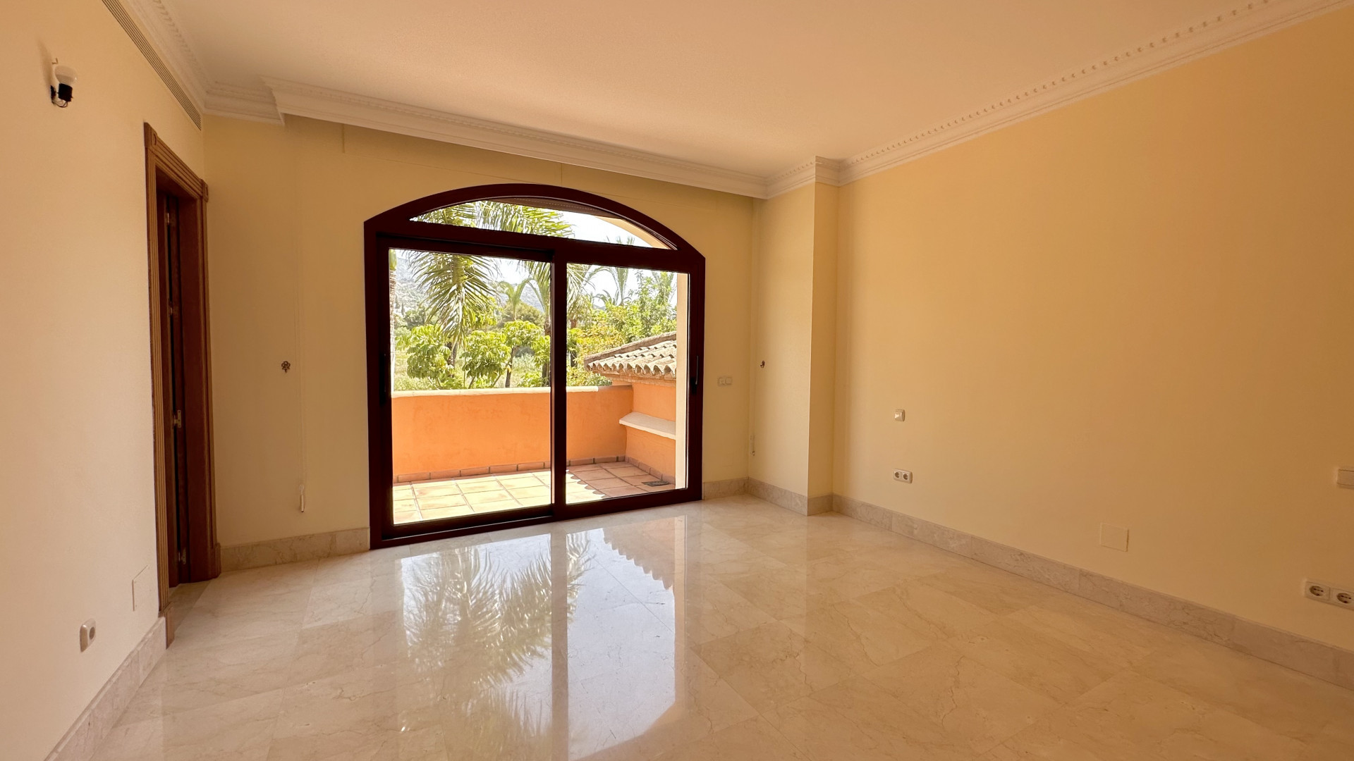  Image of Villa - 4 Bedrooms - 4 Bathrooms for sale in Malaga-Marbella-Spain, Image 38