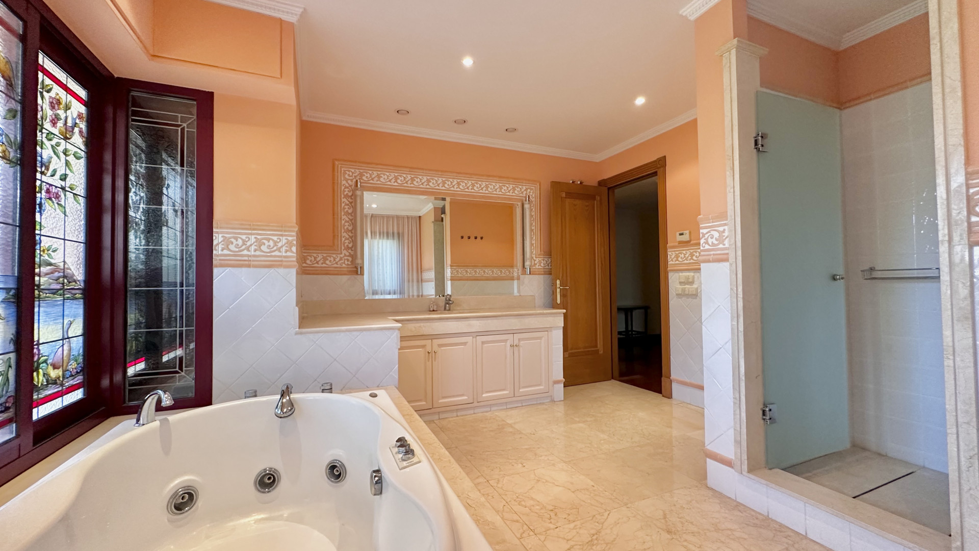  Image of Villa - 4 Bedrooms - 4 Bathrooms for sale in Malaga-Marbella-Spain, Image 24