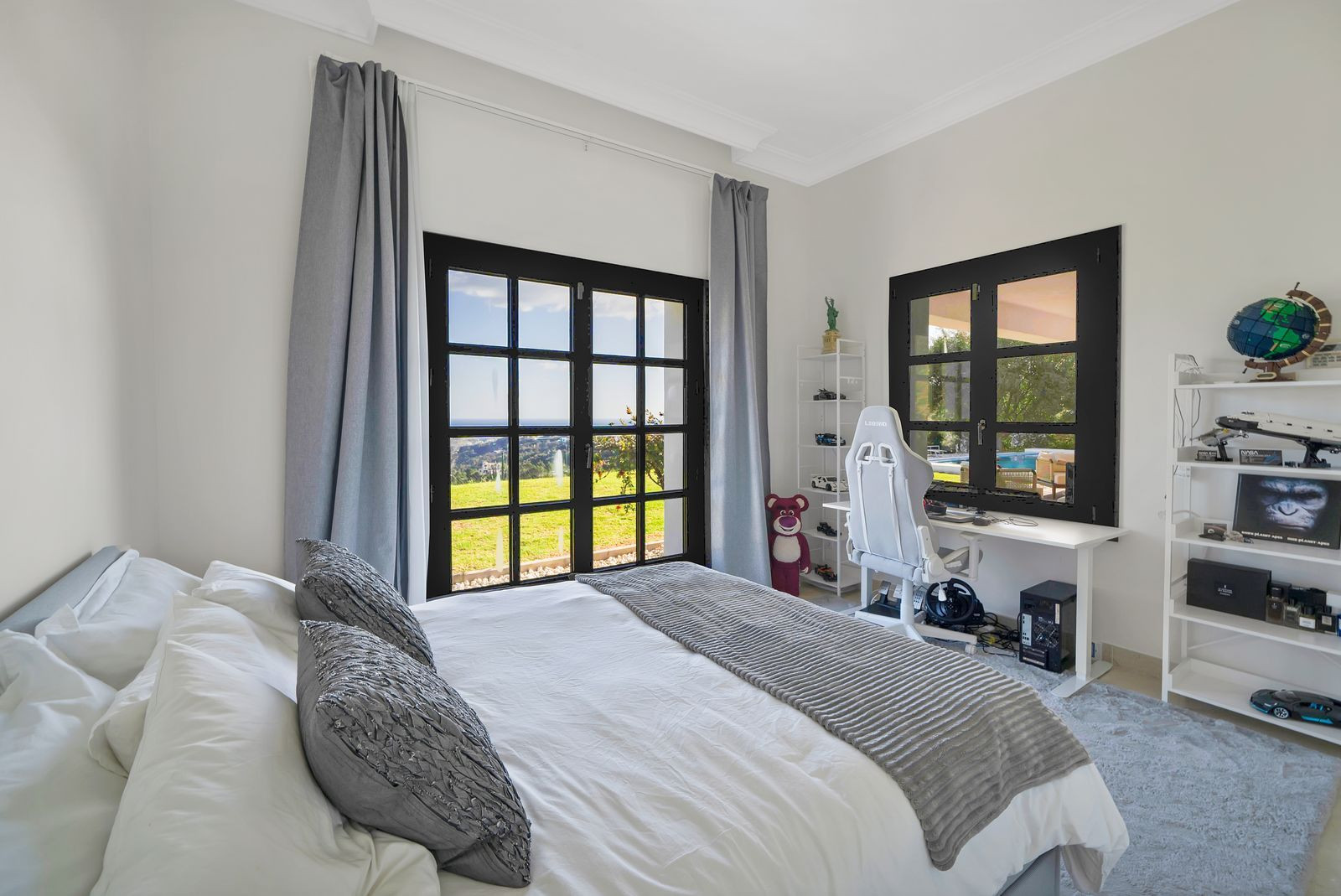  Image of Villa - 5 Bedrooms - 5 Bathrooms for sale in Malaga-Benahavis-Spain, Image 23