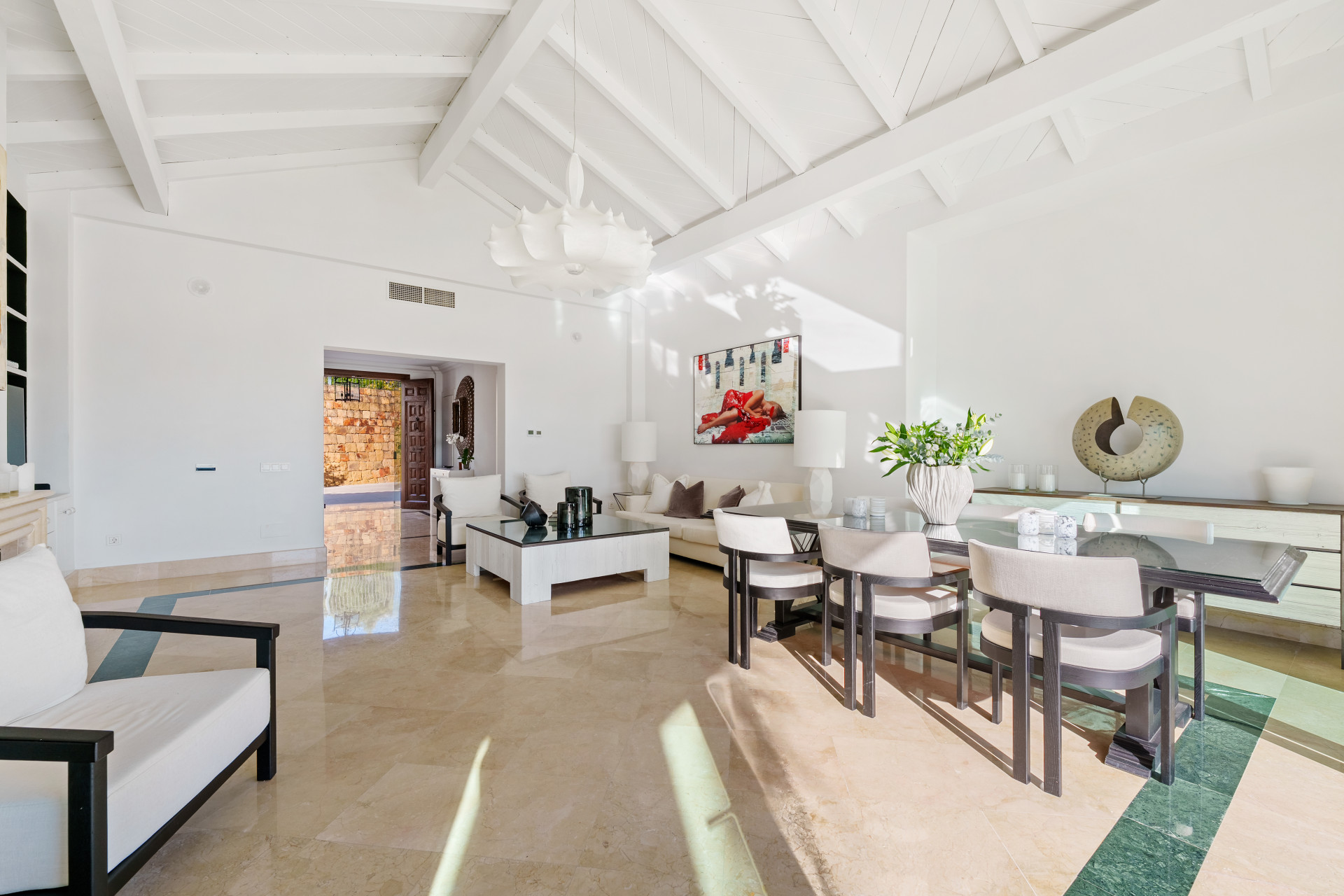  Image of Villa - 4 Bedrooms - 4 Bathrooms for sale in Malaga-Marbella-Spain, Image 6