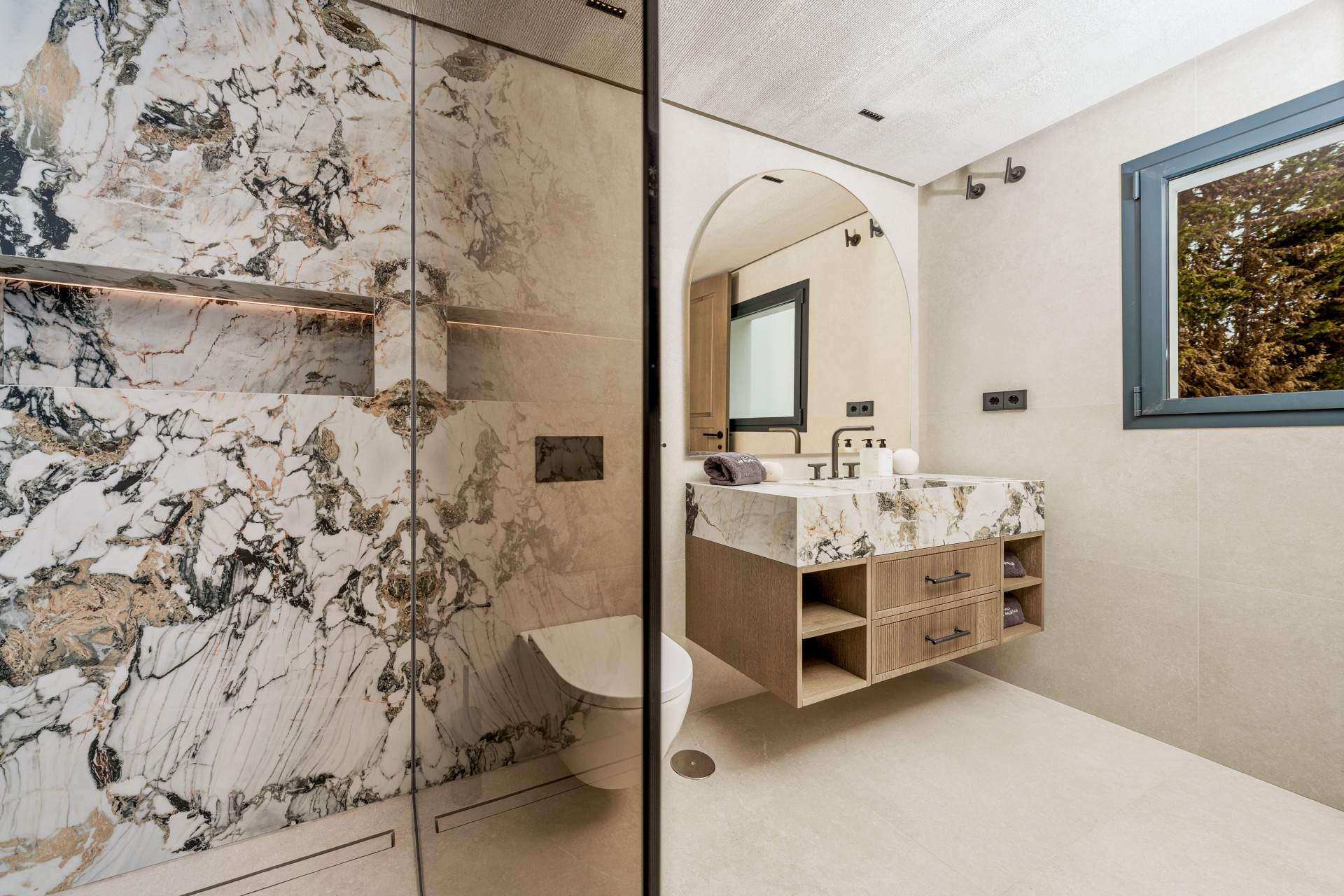  Image of Villa - 5 Bedrooms - 8 Bathrooms for sale in Malaga-Marbella-Spain, Image 18