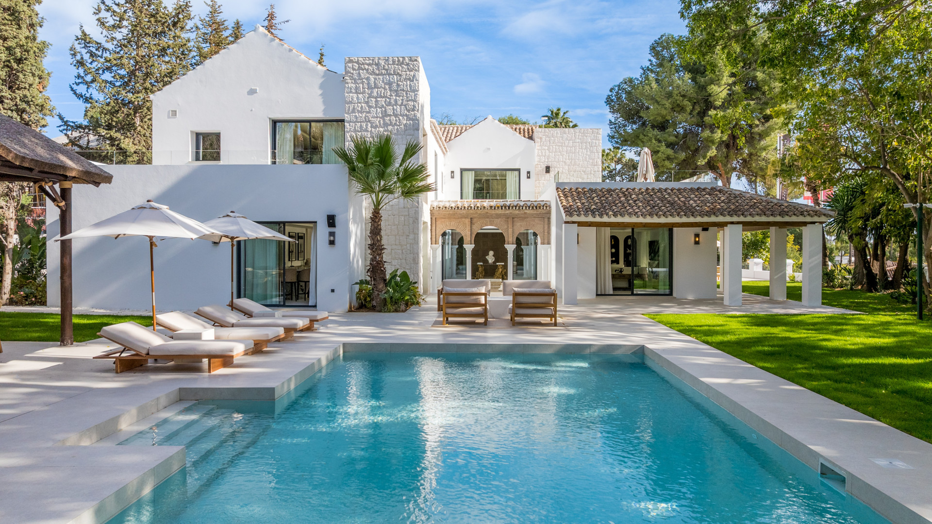Image of Villa - 5 Bedrooms - 8 Bathrooms for Sale in Malaga-Marbella-Spain, Image 1