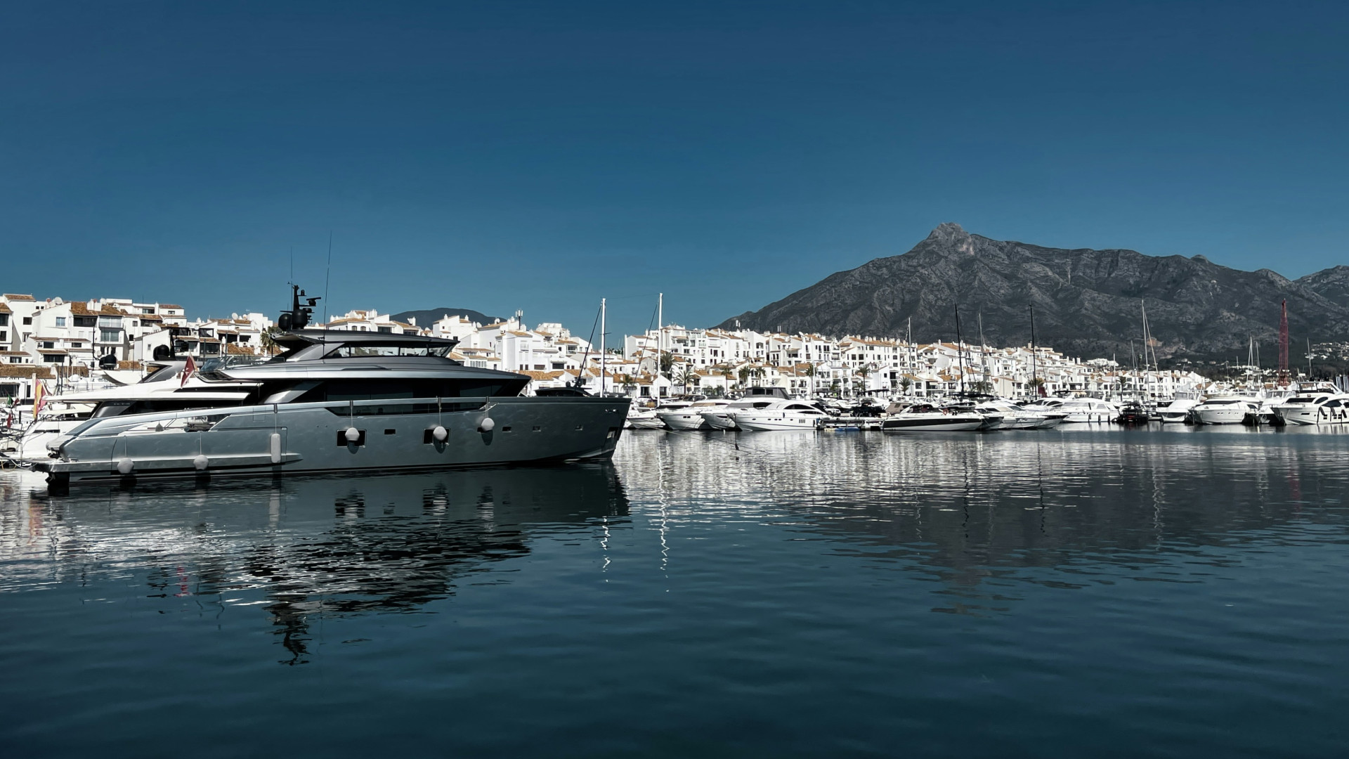  Image of Apartment - 3 Bedrooms - 3 Bathrooms for sale in Malaga-Marbella-Spain, Image 32