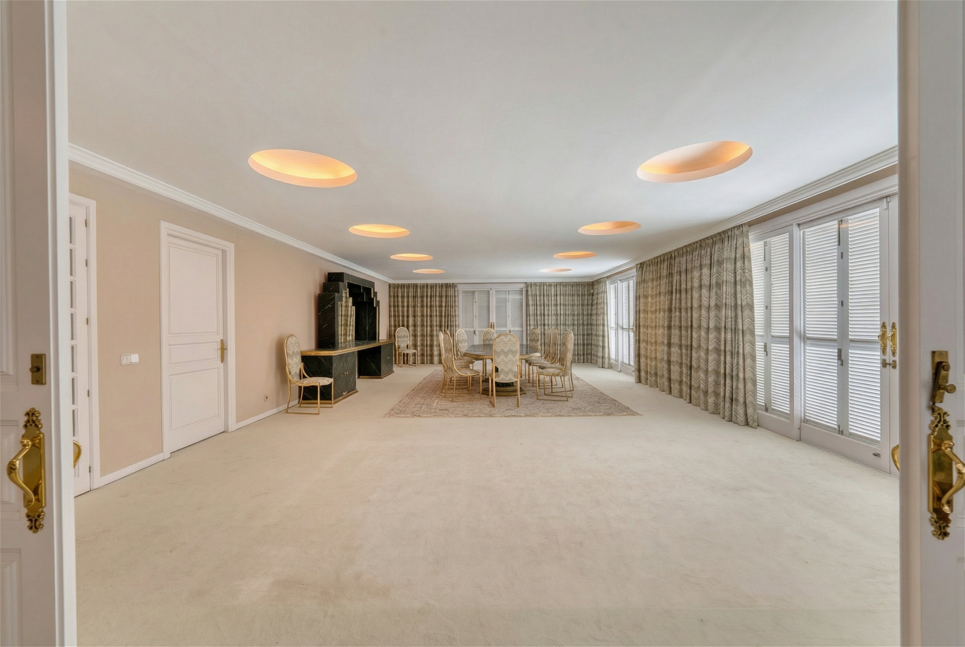  Image of Villa - 10 Bedrooms - 10 Bathrooms for sale in Malaga-Marbella-Spain, Image 18