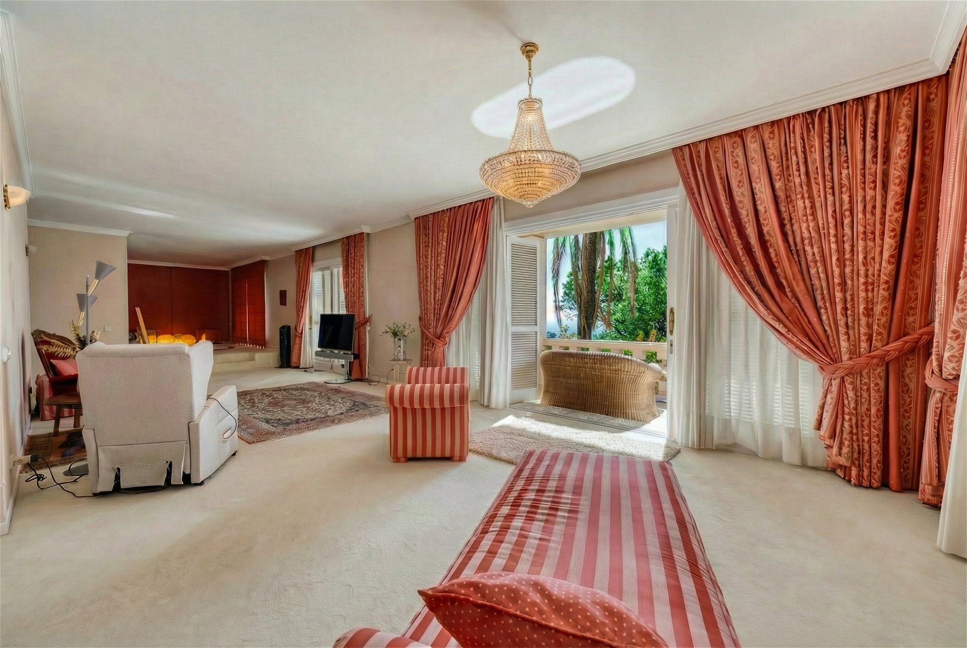  Image of Villa - 10 Bedrooms - 10 Bathrooms for sale in Malaga-Marbella-Spain, Image 8