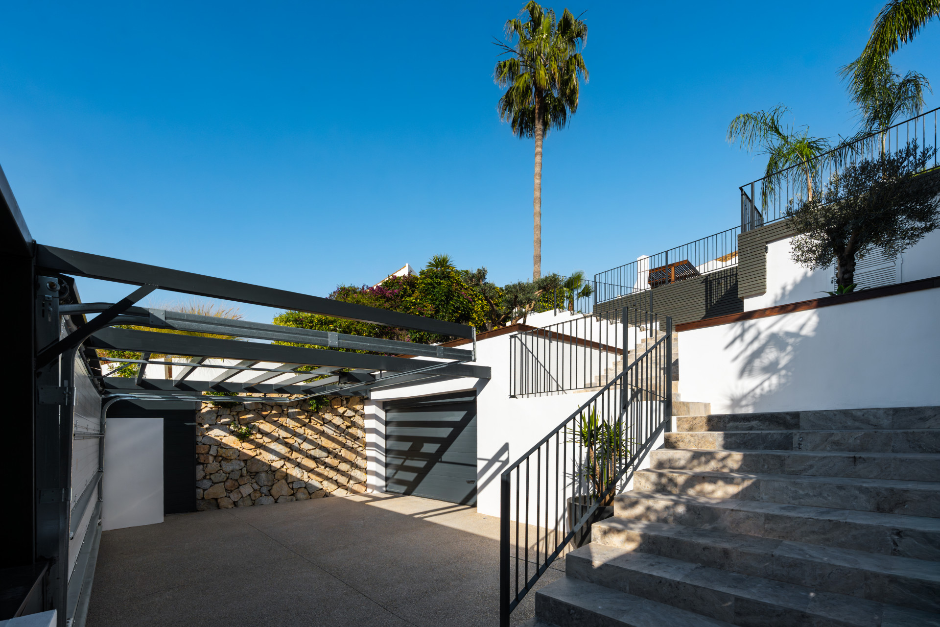  Image of Villa - 4 Bedrooms - 4 Bathrooms for sale in Malaga-Marbella-Spain, Image 15