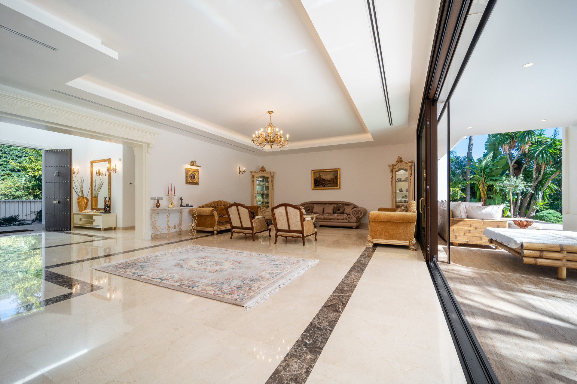 Image of Villa - 7 Bedrooms - 7 Bathrooms for Sale in Malaga-Estepona-Spain, Image 4