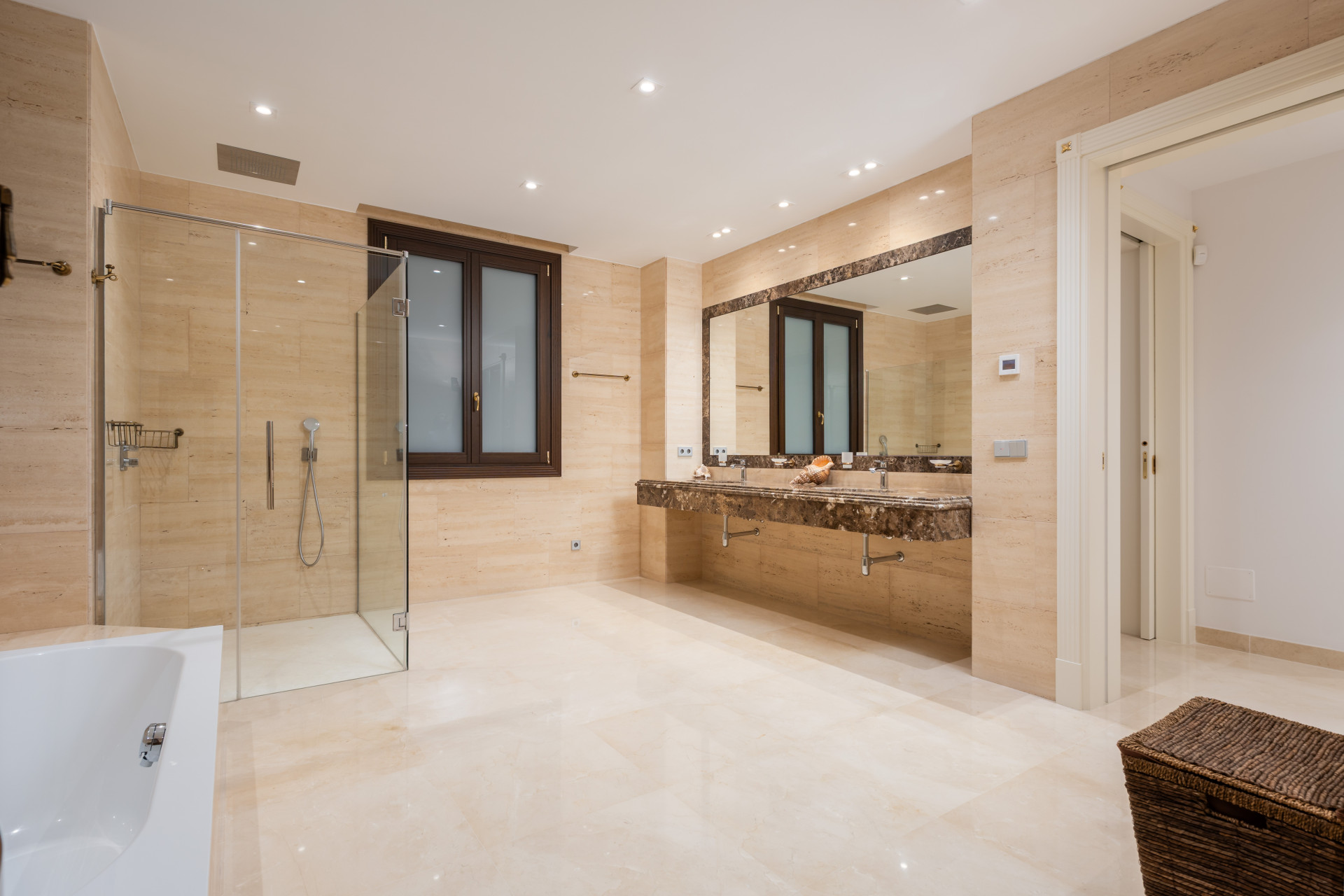  Image of Villa - 7 Bedrooms - 7 Bathrooms for sale in Malaga-Estepona-Spain, Image 26