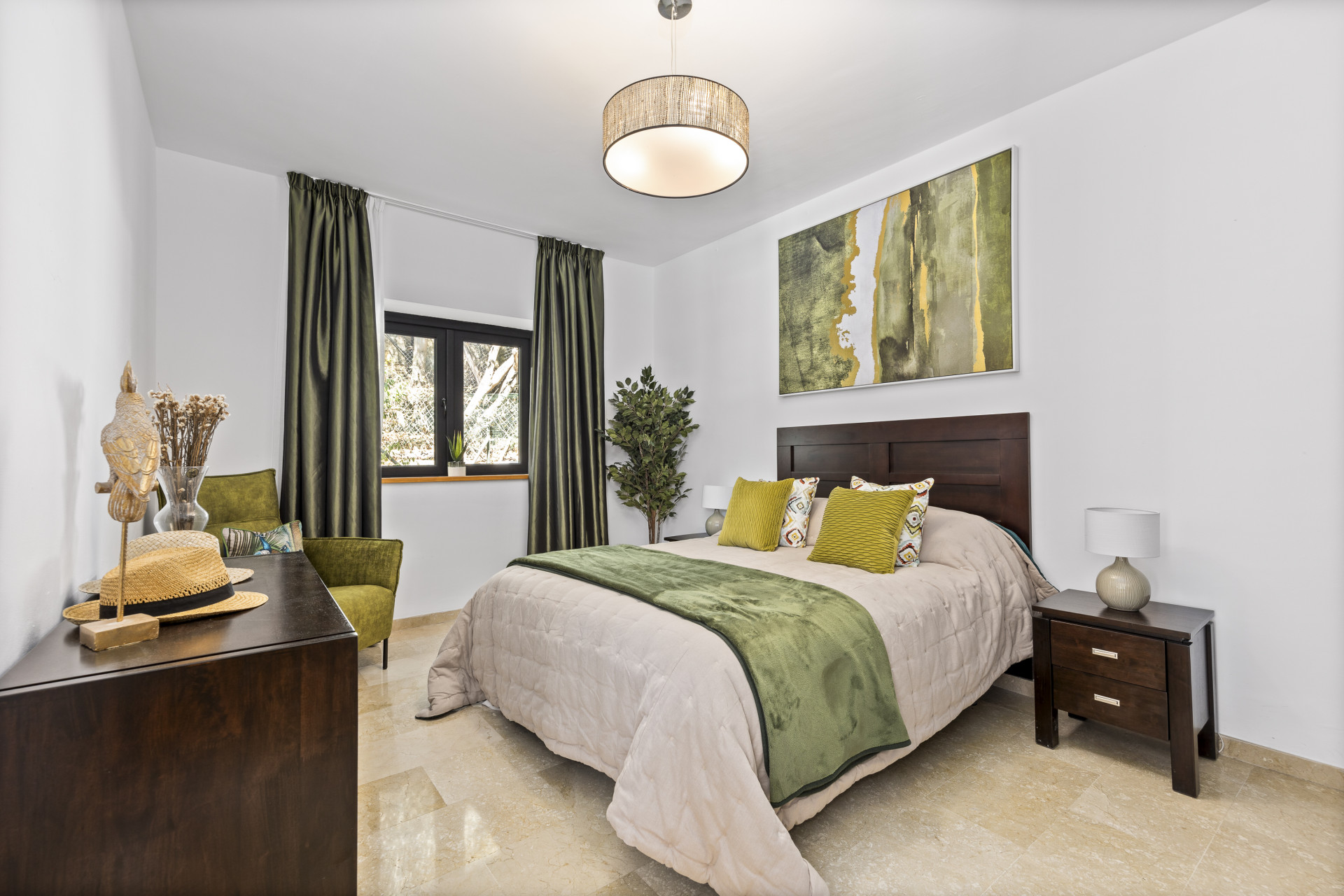  Image of Villa - 5 Bedrooms - 4 Bathrooms for sale in Malaga-Benahavis-Spain, Image 26