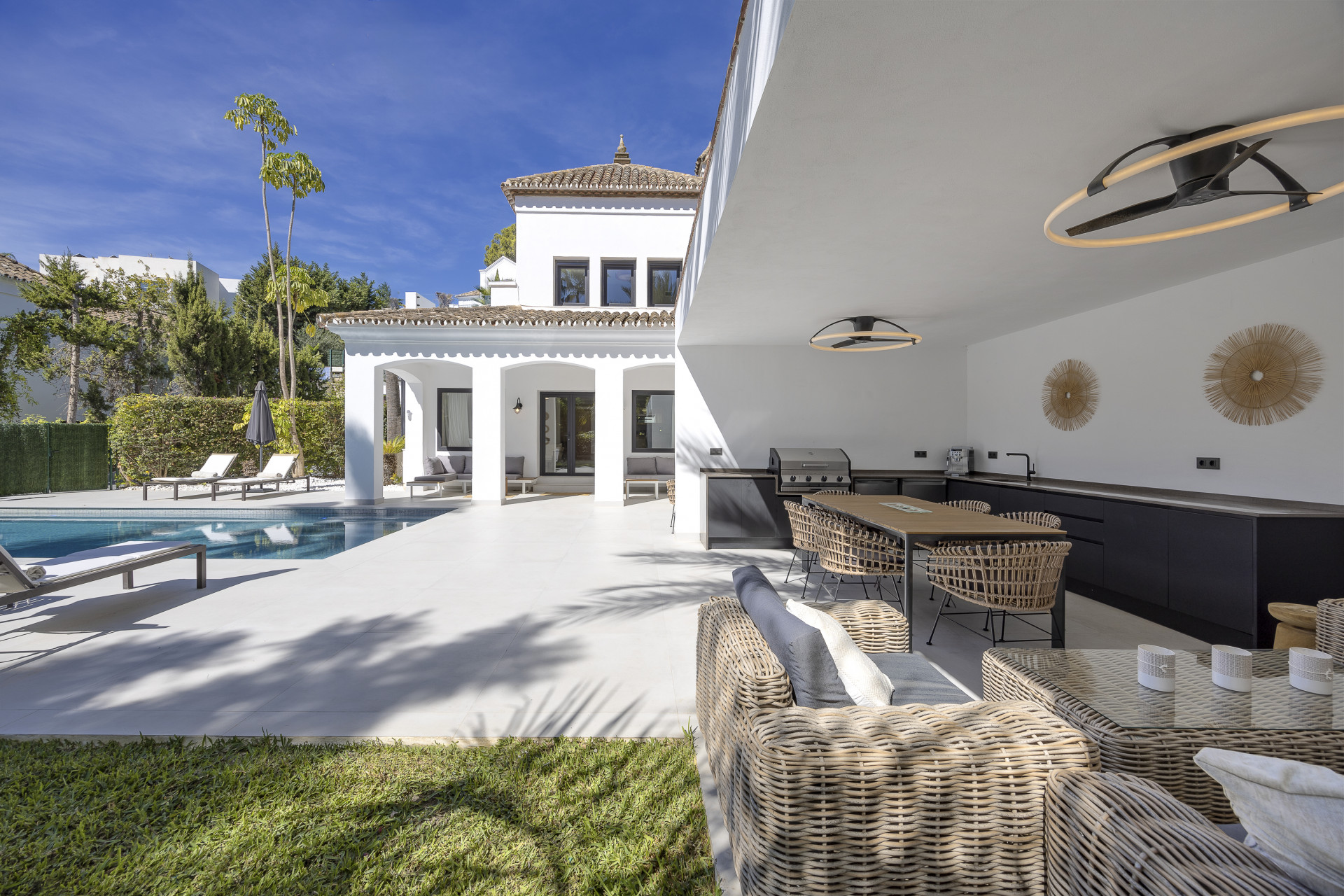  Image of Villa - 5 Bedrooms - 4 Bathrooms for sale in Malaga-Benahavis-Spain, Image 14