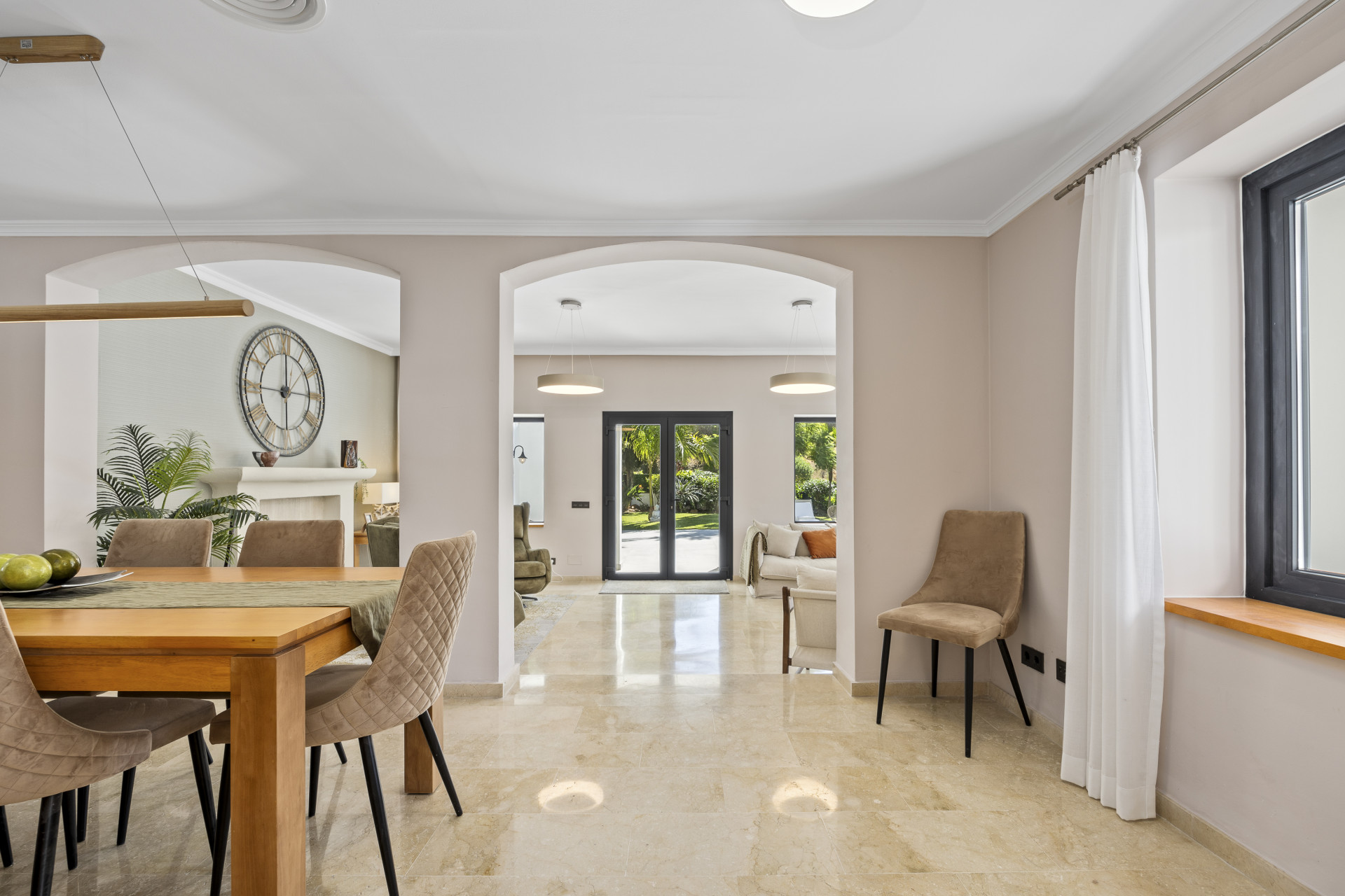 Image of Villa - 5 Bedrooms - 4 Bathrooms for sale in Malaga-Benahavis-Spain, Image 20