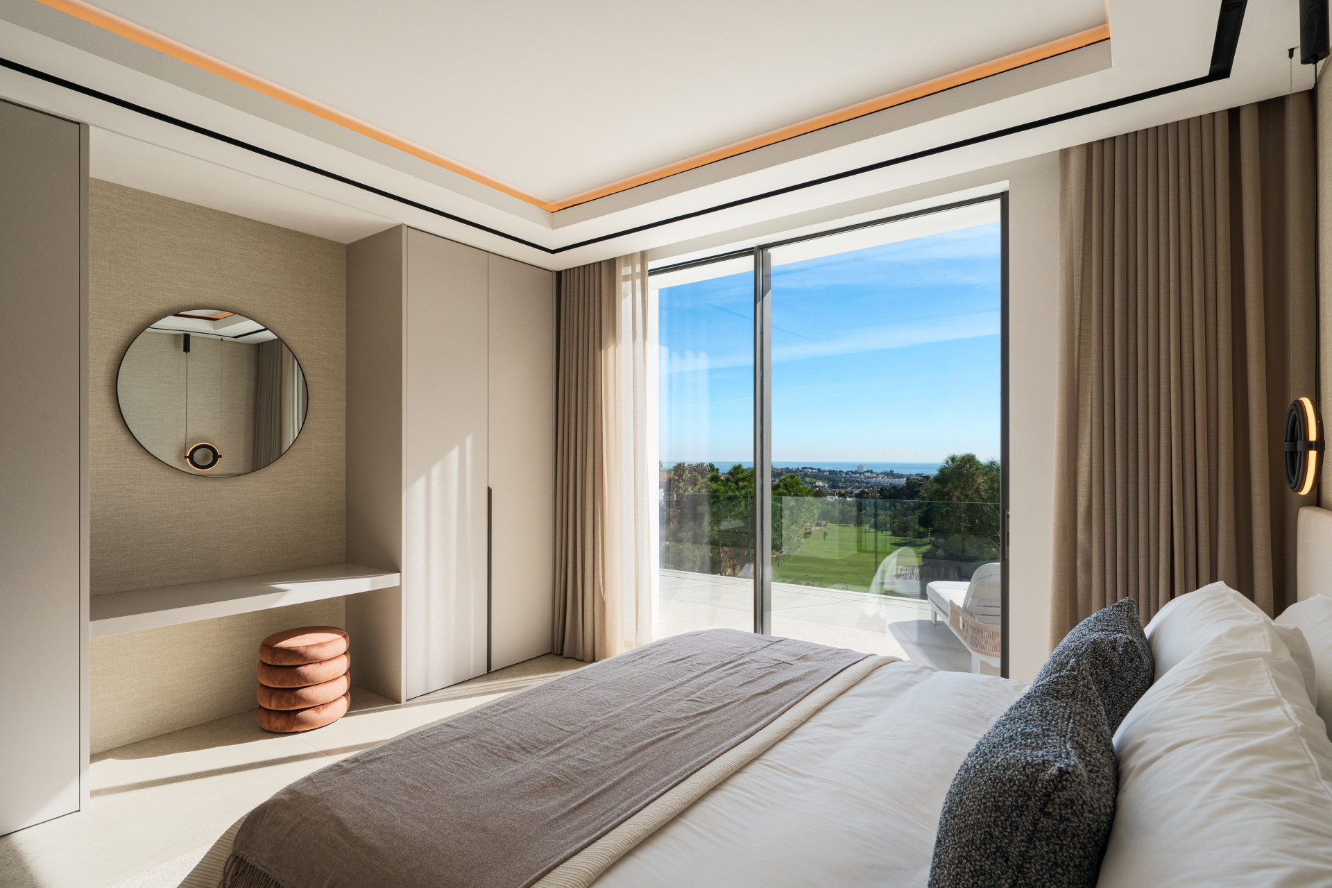 Image of Villa - 6 Bedrooms - 7 Bathrooms for sale in Malaga-Benahavis-Spain, Image 19