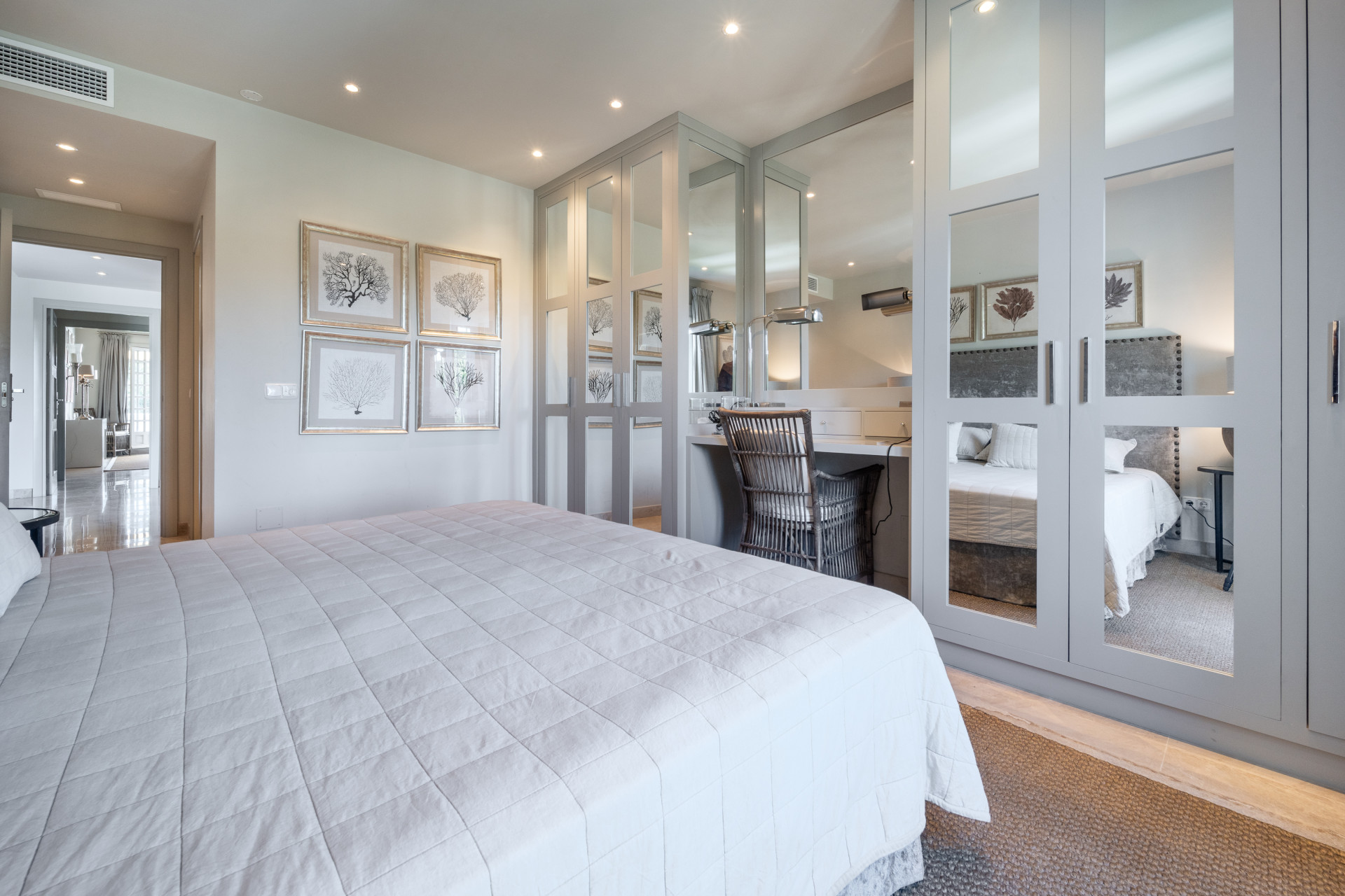  Image of Penthouse - 2 Bedrooms - 2 Bathrooms for sale in Malaga-Marbella-Spain, Image 12