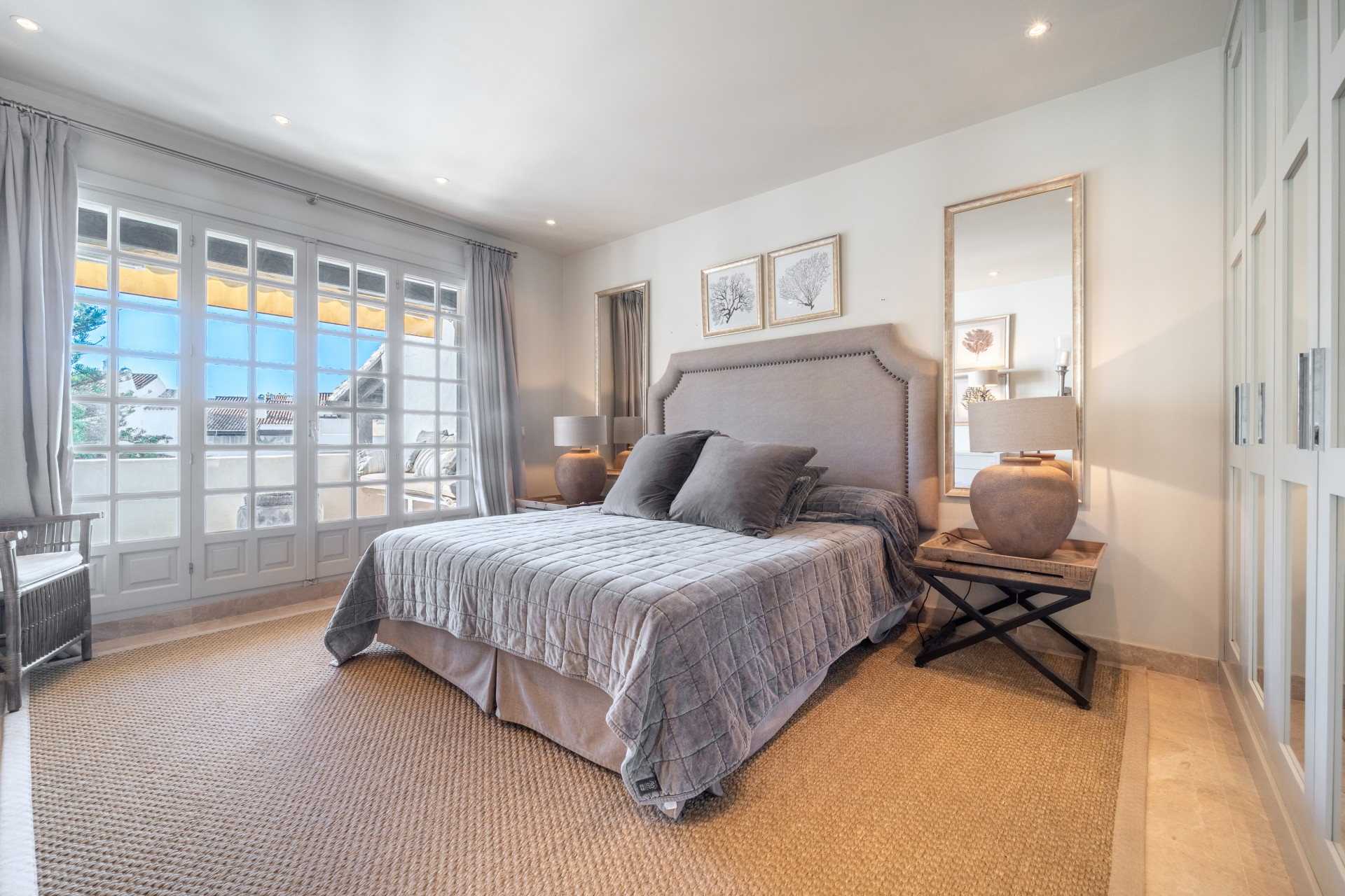  Image of Penthouse - 2 Bedrooms - 2 Bathrooms for sale in Malaga-Marbella-Spain, Image 6