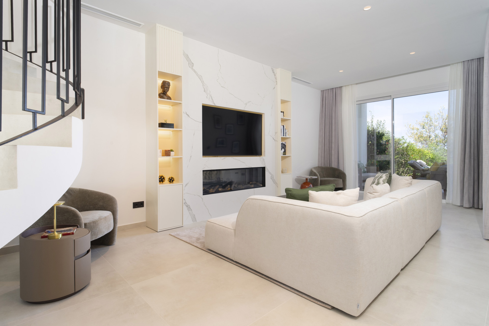  Image of Town House - 3 Bedrooms - 2 Bathrooms for sale in Malaga-Benahavis-Spain, Image 8