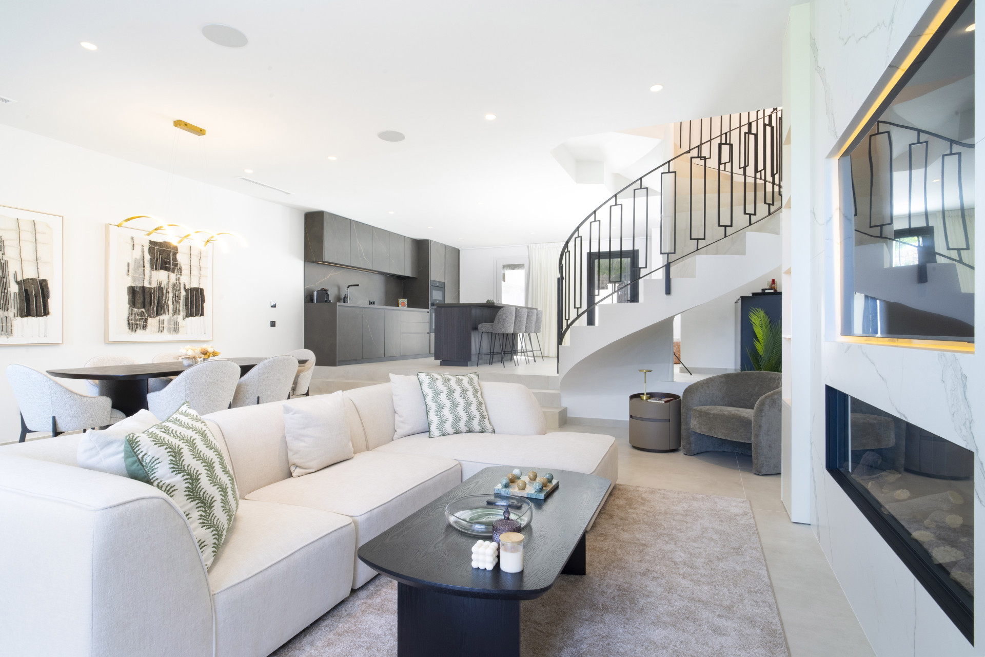  Image of Town House - 3 Bedrooms - 2 Bathrooms for sale in Malaga-Benahavis-Spain, Image 7