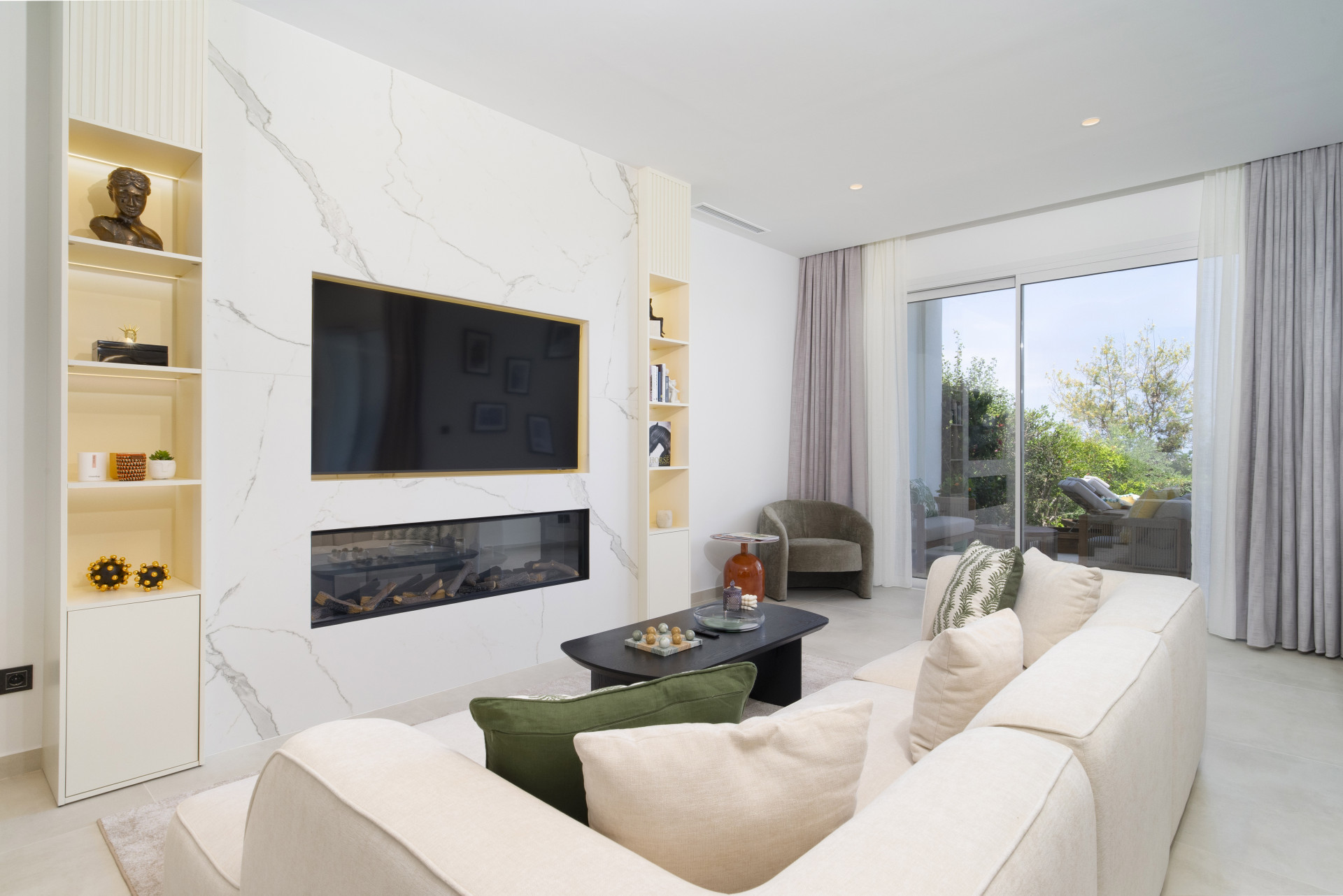  Image of Town House - 3 Bedrooms - 2 Bathrooms for sale in Malaga-Benahavis-Spain, Image 9