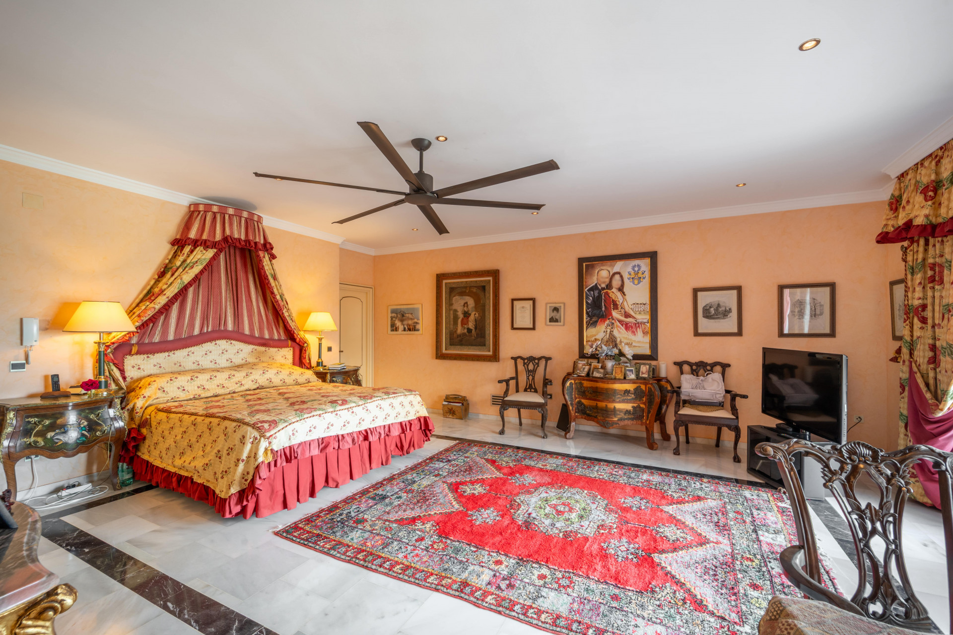  Image of Villa - 9 Bedrooms - 6 Bathrooms for sale in Malaga-Estepona-Spain, Image 16