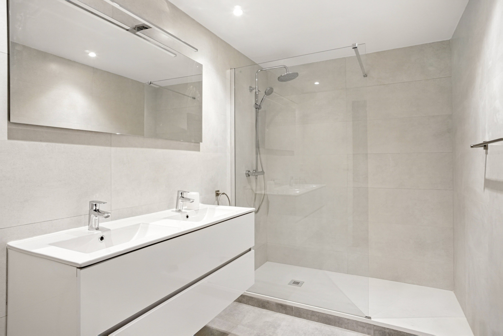 Image of Villa - 7 Bedrooms - 4 Bathrooms for sale in Malaga-Estepona-Spain, Image 37