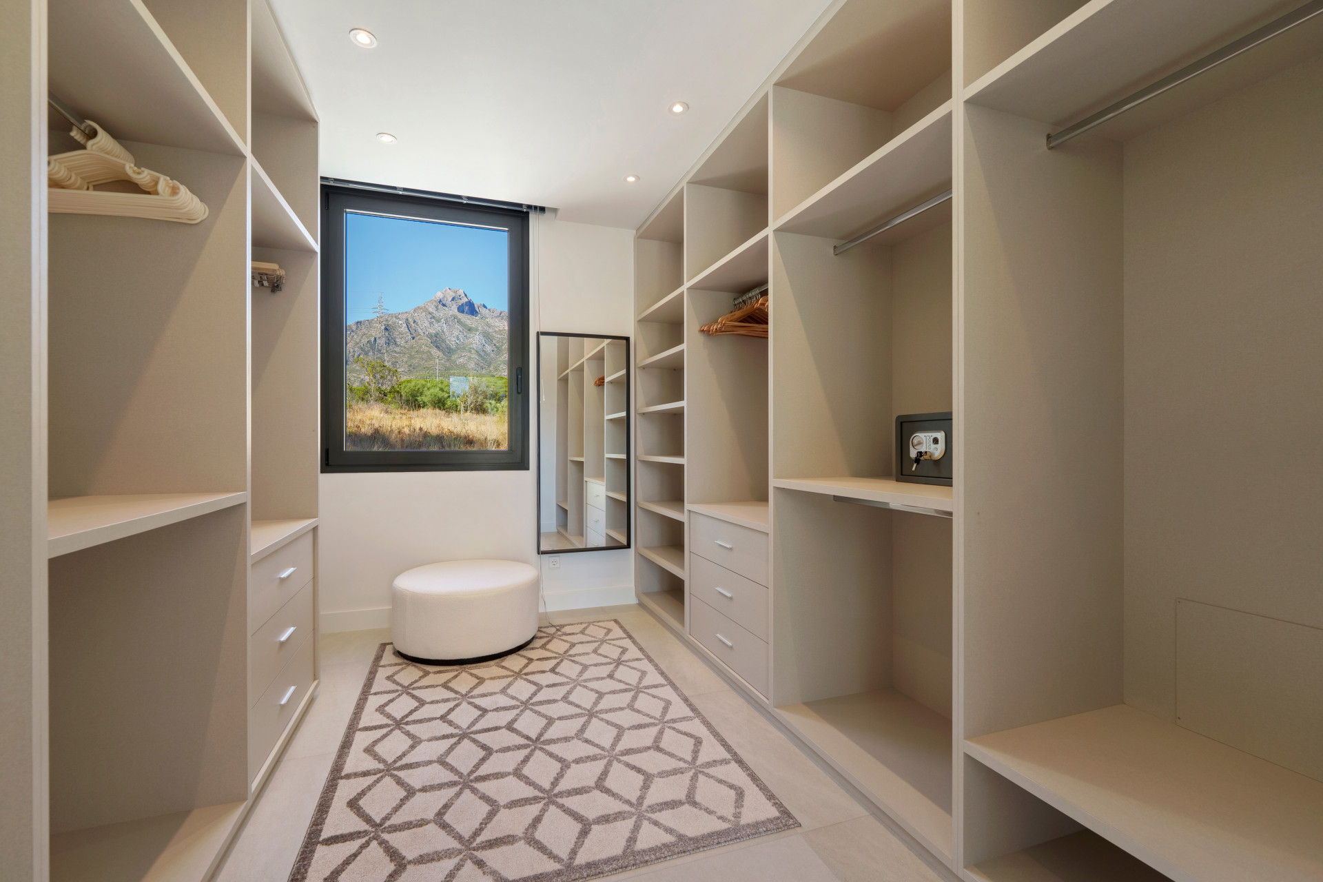  Image of Villa - 6 Bedrooms - 6 Bathrooms for sale in Malaga-Marbella-Spain, Image 19