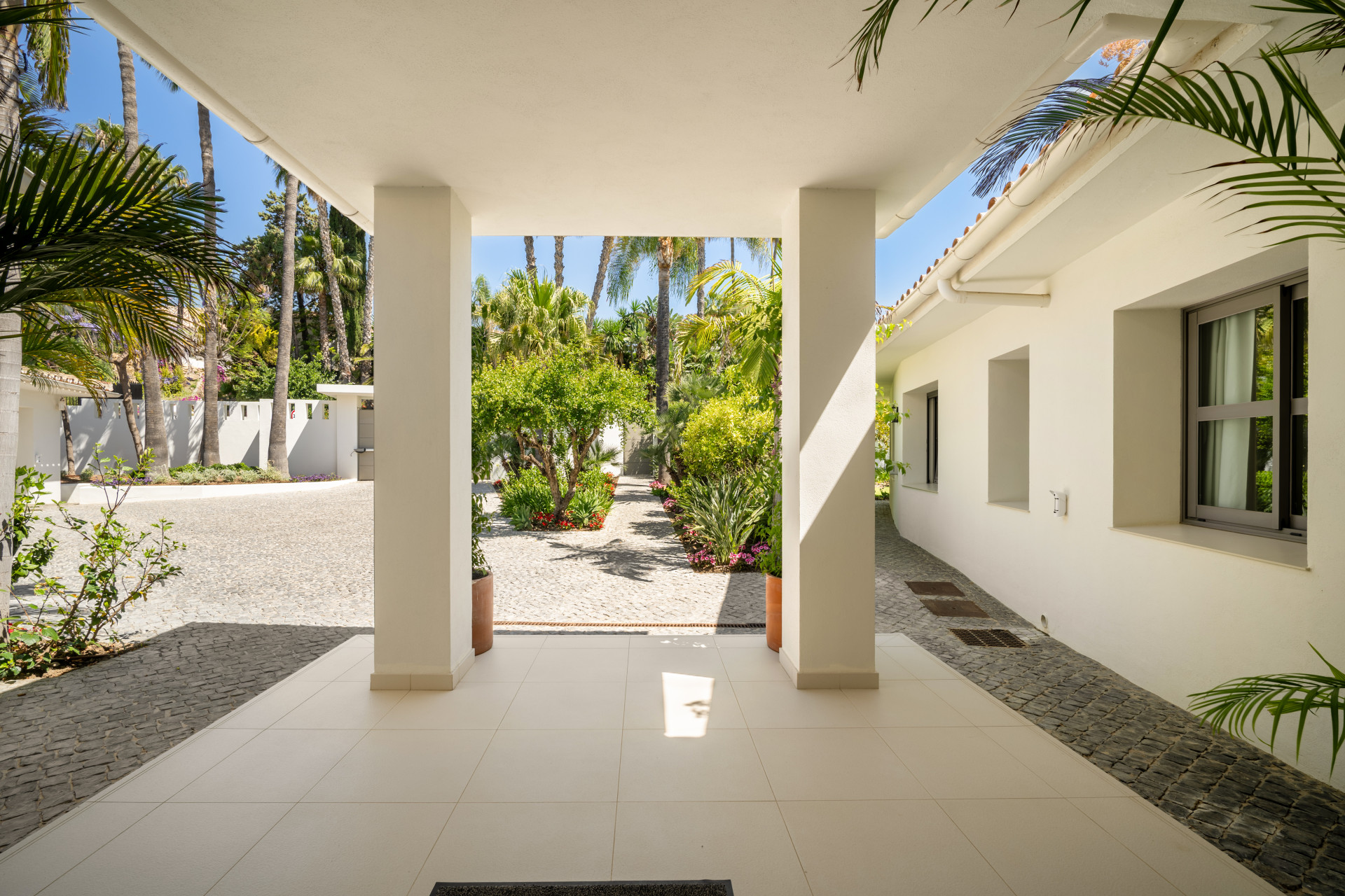 Image of Villa - 5 Bedrooms - 5 Bathrooms for Sale in Malaga-Marbella-Spain, Image 4