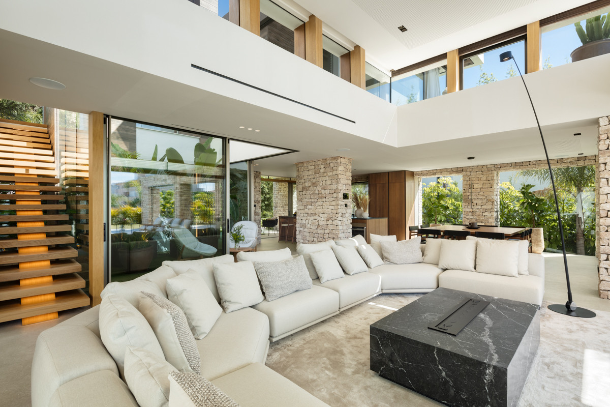 Image of Villa - 5 Bedrooms - 5 Bathrooms for Sale in Malaga-Marbella-Spain, Image 5