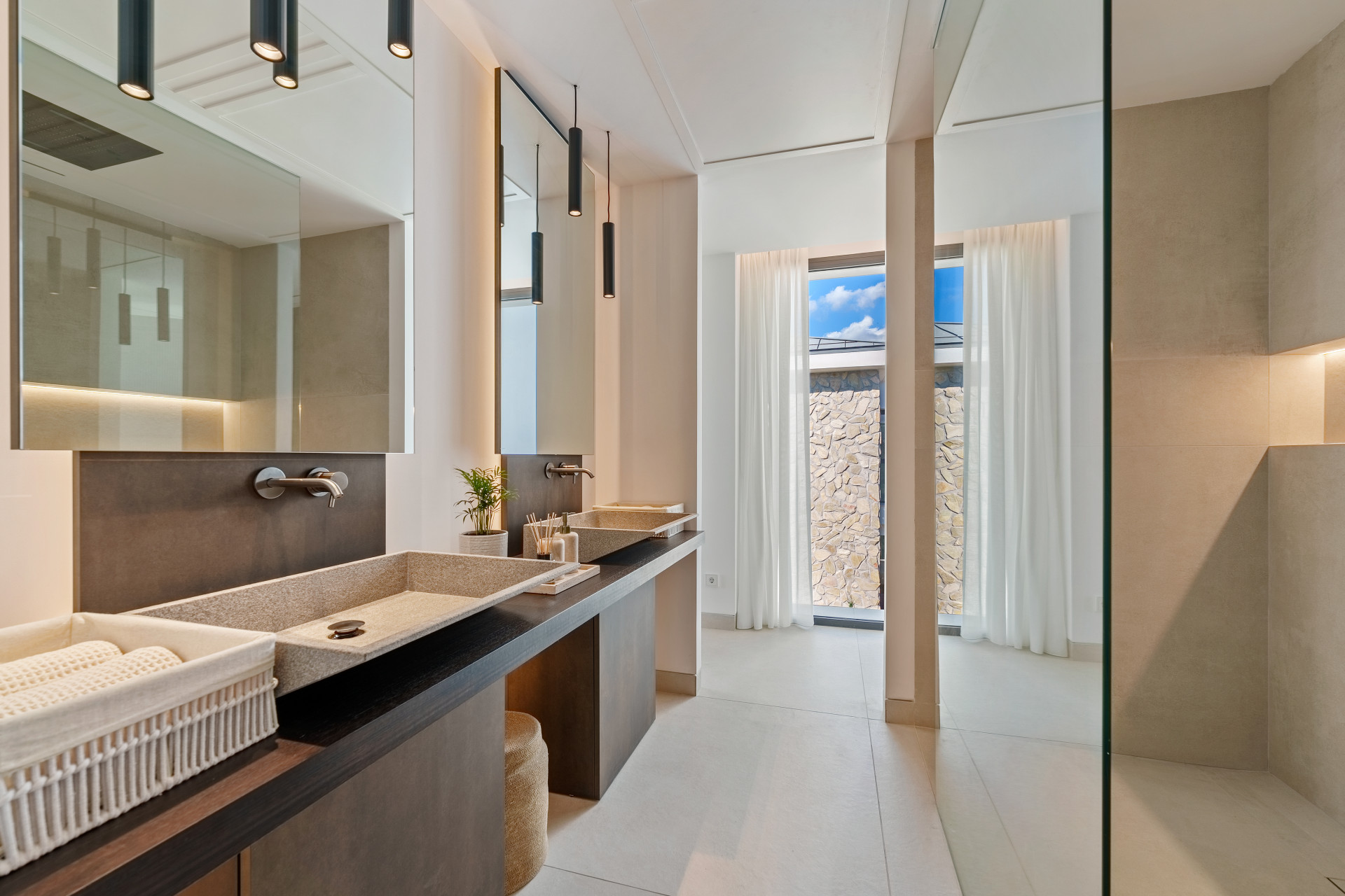  Image of Villa - 5 Bedrooms - 5 Bathrooms for sale in Malaga-Benahavis-Spain, Image 25