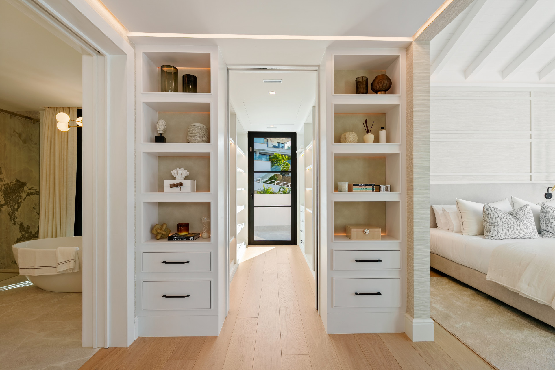  Image of Villa - 5 Bedrooms - 5 Bathrooms for sale in Malaga-Benahavis-Spain, Image 26