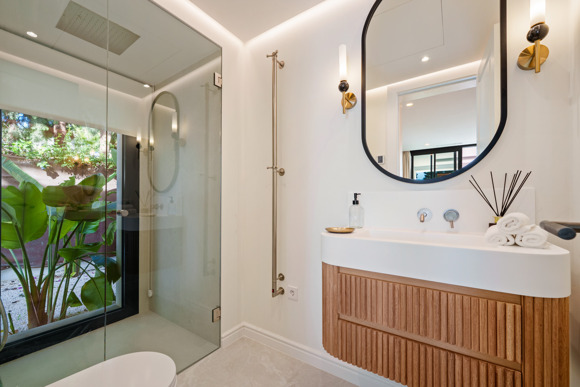  Image of Villa - 5 Bedrooms - 5 Bathrooms for sale in Malaga-Benahavis-Spain, Image 32