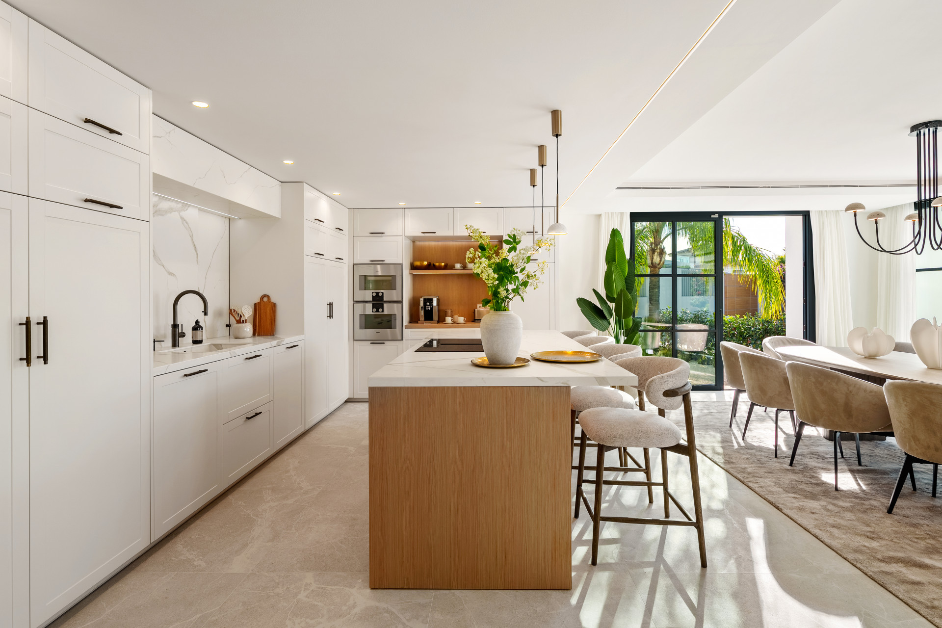  Image of Villa - 5 Bedrooms - 5 Bathrooms for sale in Malaga-Benahavis-Spain, Image 9