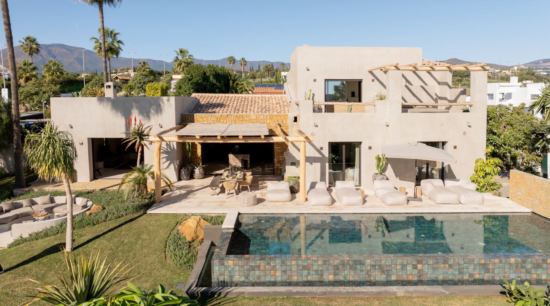Image of Villa - 5 Bedrooms - 5 Bathrooms for Sale in Malaga-Estepona-Spain, Image 1