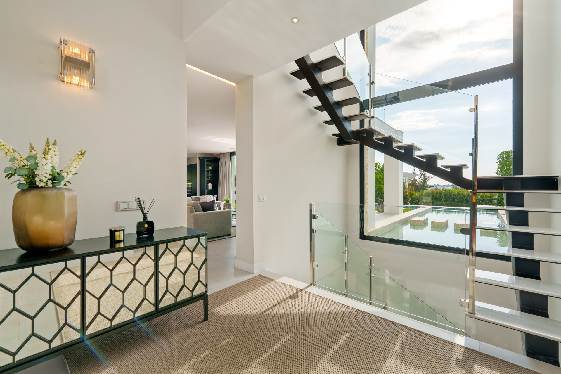  Image of Villa - 6 Bedrooms - 5 Bathrooms for sale in Malaga-Benahavis-Spain, Image 9
