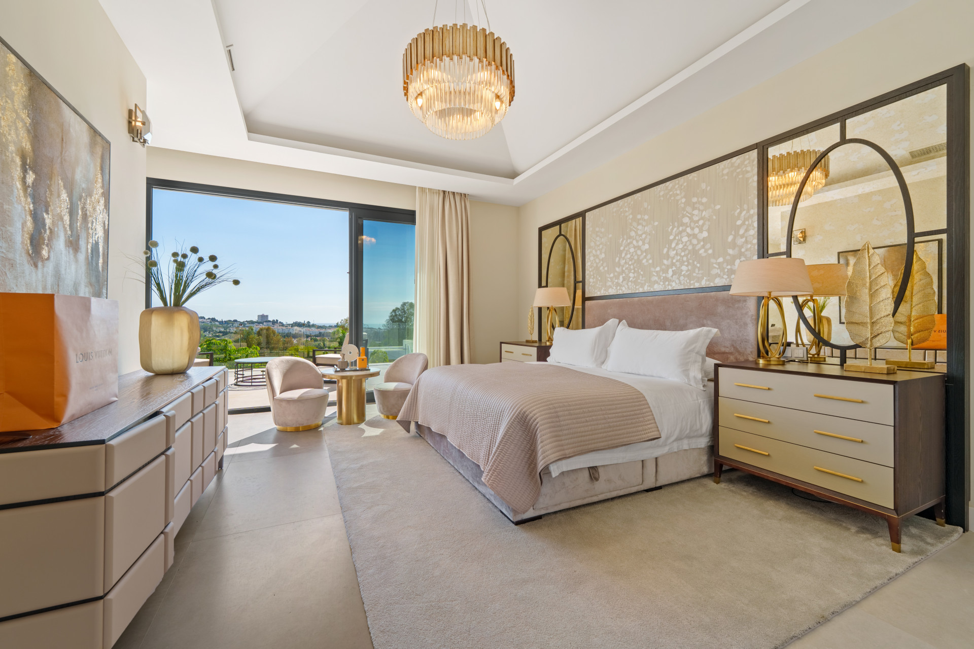  Image of Villa - 6 Bedrooms - 5 Bathrooms for sale in Malaga-Benahavis-Spain, Image 17